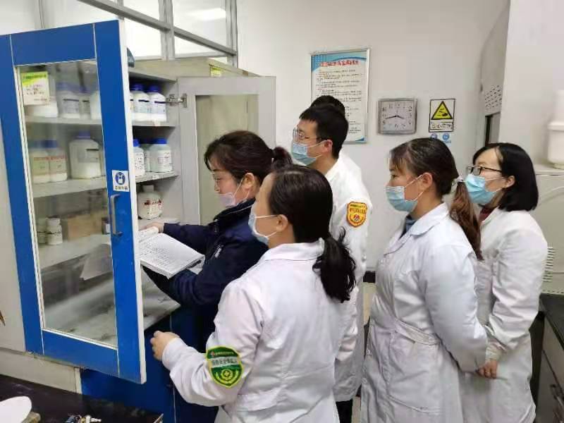 俯身實(shí)干，做“幼苗”培育人——記陜鋼集團(tuán)漢鋼公司計(jì)量檢驗(yàn)中心劉靜