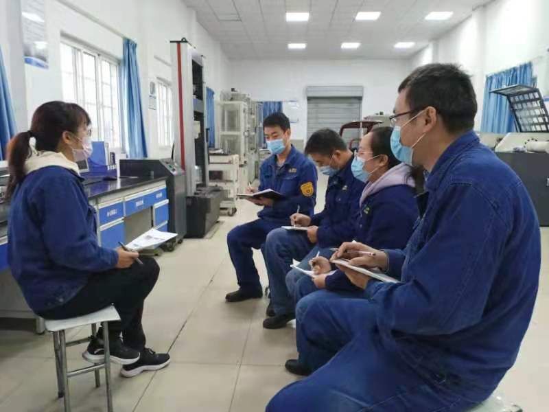 俯身實干，做“幼苗”培育人——記陜鋼集團漢鋼公司計量檢驗中心劉靜