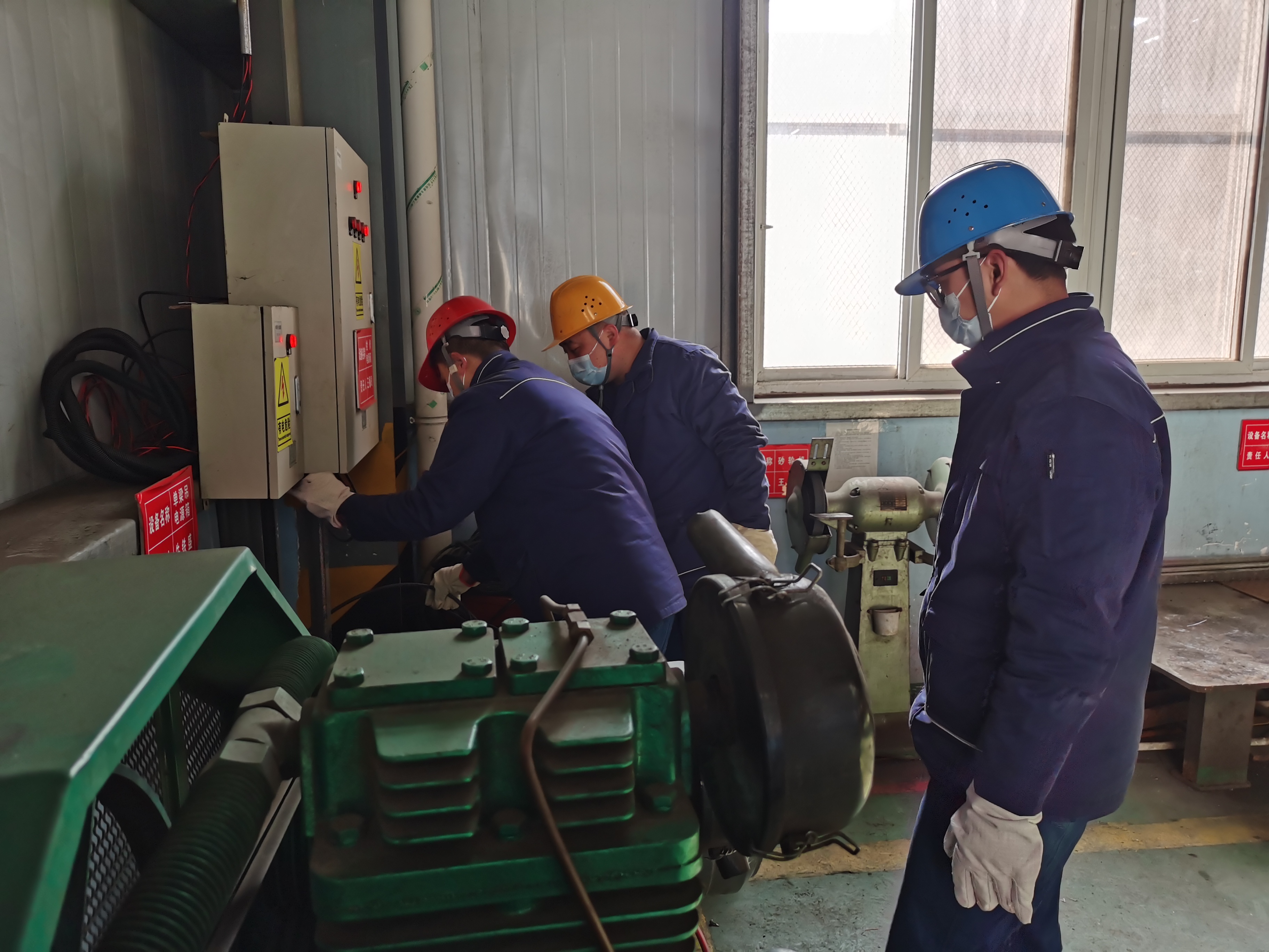 黃帽子的“軸勁兒”