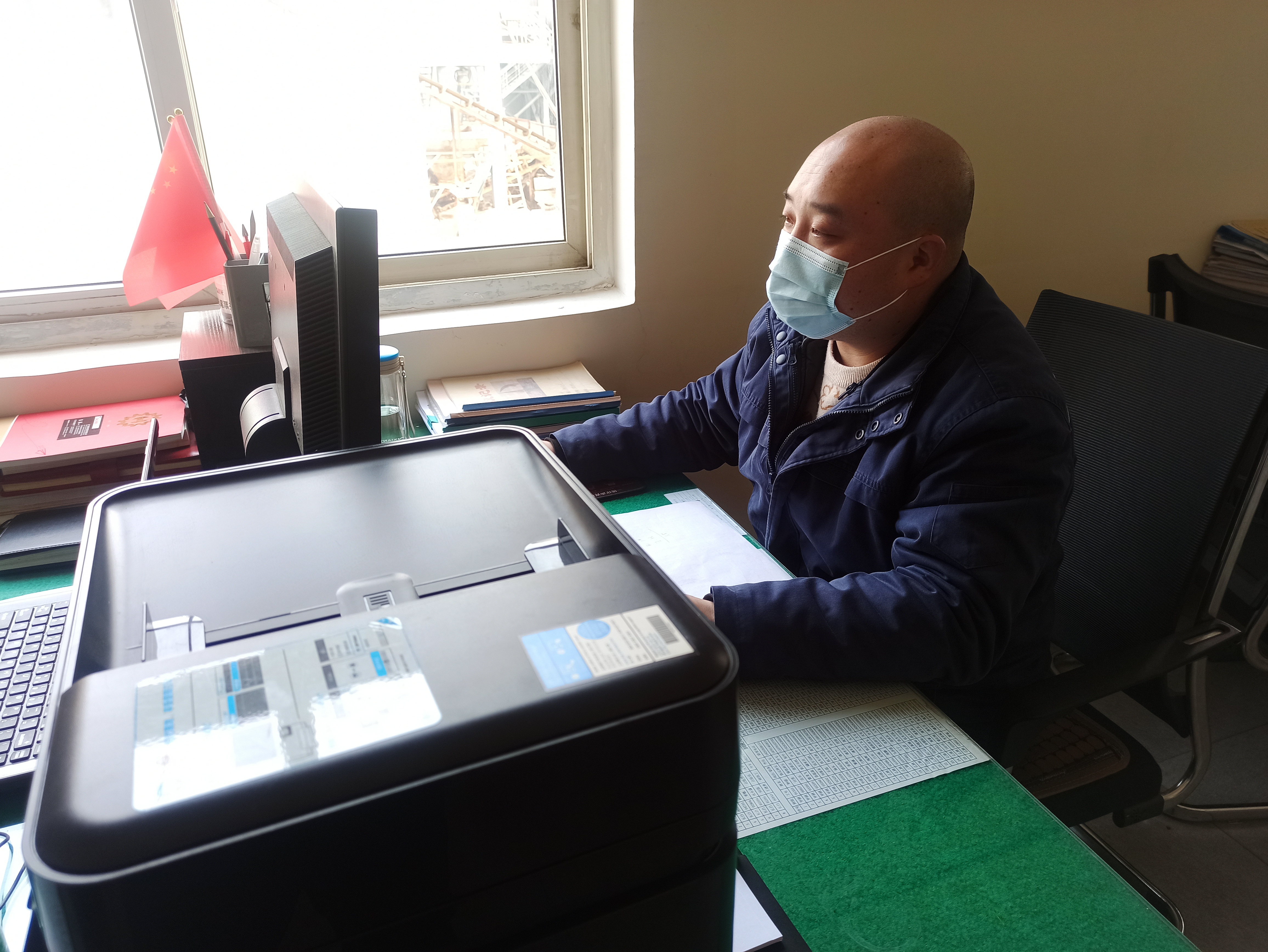 黃帽子的“軸勁兒”