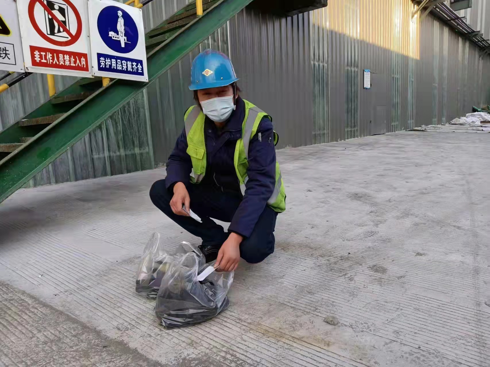 元旦我在崗 堅(jiān)守不打烊