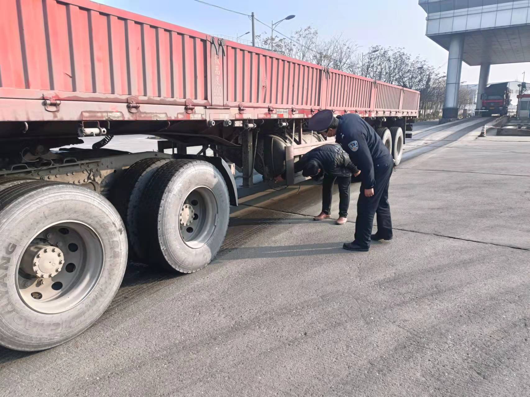 堅(jiān)持標(biāo)本兼治，深化防控措施 保障公司發(fā)展環(huán)境安全平穩(wěn) ——保衛(wèi)部2021年工作綜述