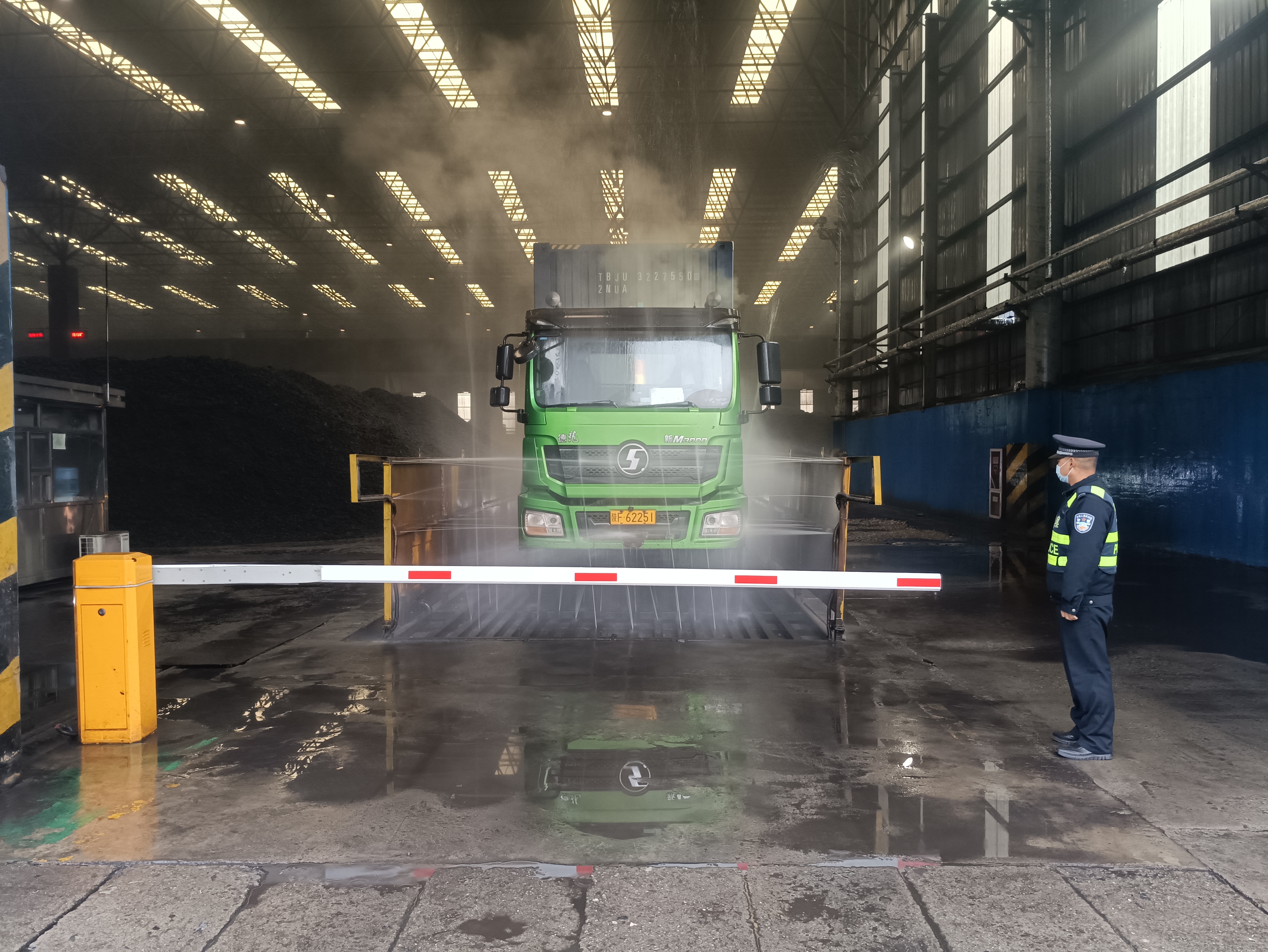 堅(jiān)持標(biāo)本兼治，深化防控措施 保障公司發(fā)展環(huán)境安全平穩(wěn) ——保衛(wèi)部2021年工作綜述