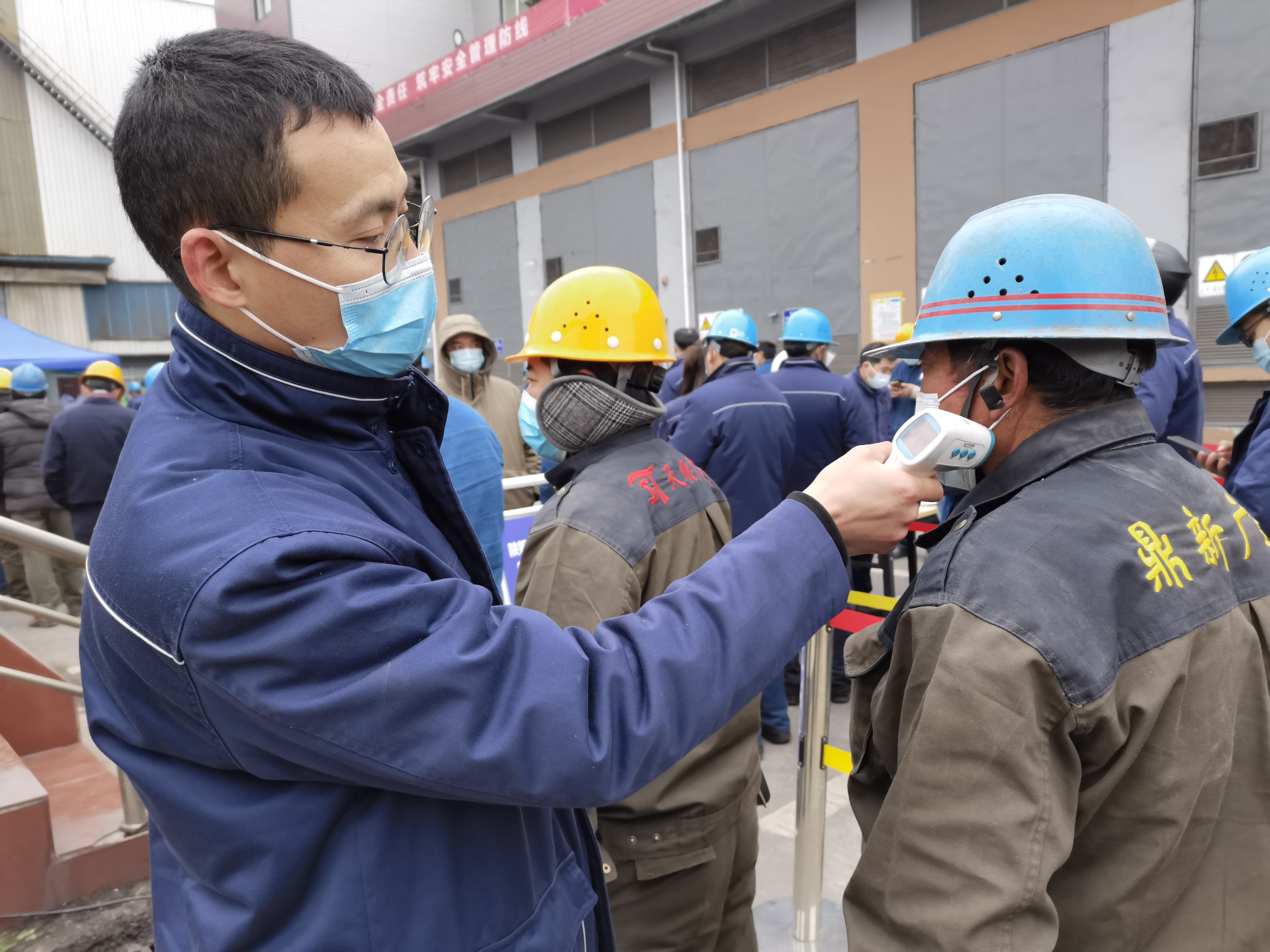 繃緊弦，拉滿弓！煉鋼廠嚴(yán)陣以待“疫”掃而空