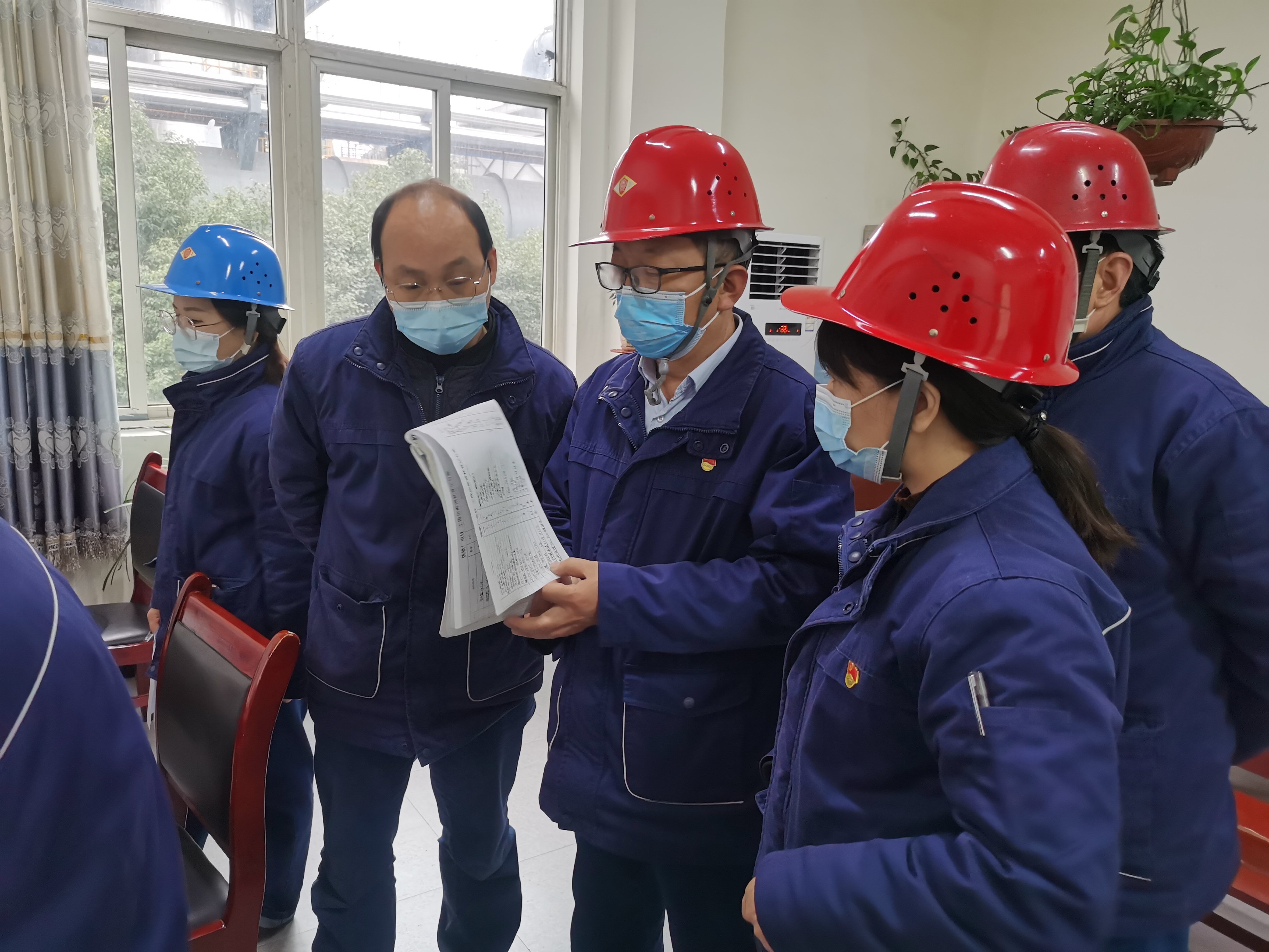 “三個(gè)堅(jiān)持”推進(jìn)黨風(fēng)廉政建設(shè)走實(shí)走深