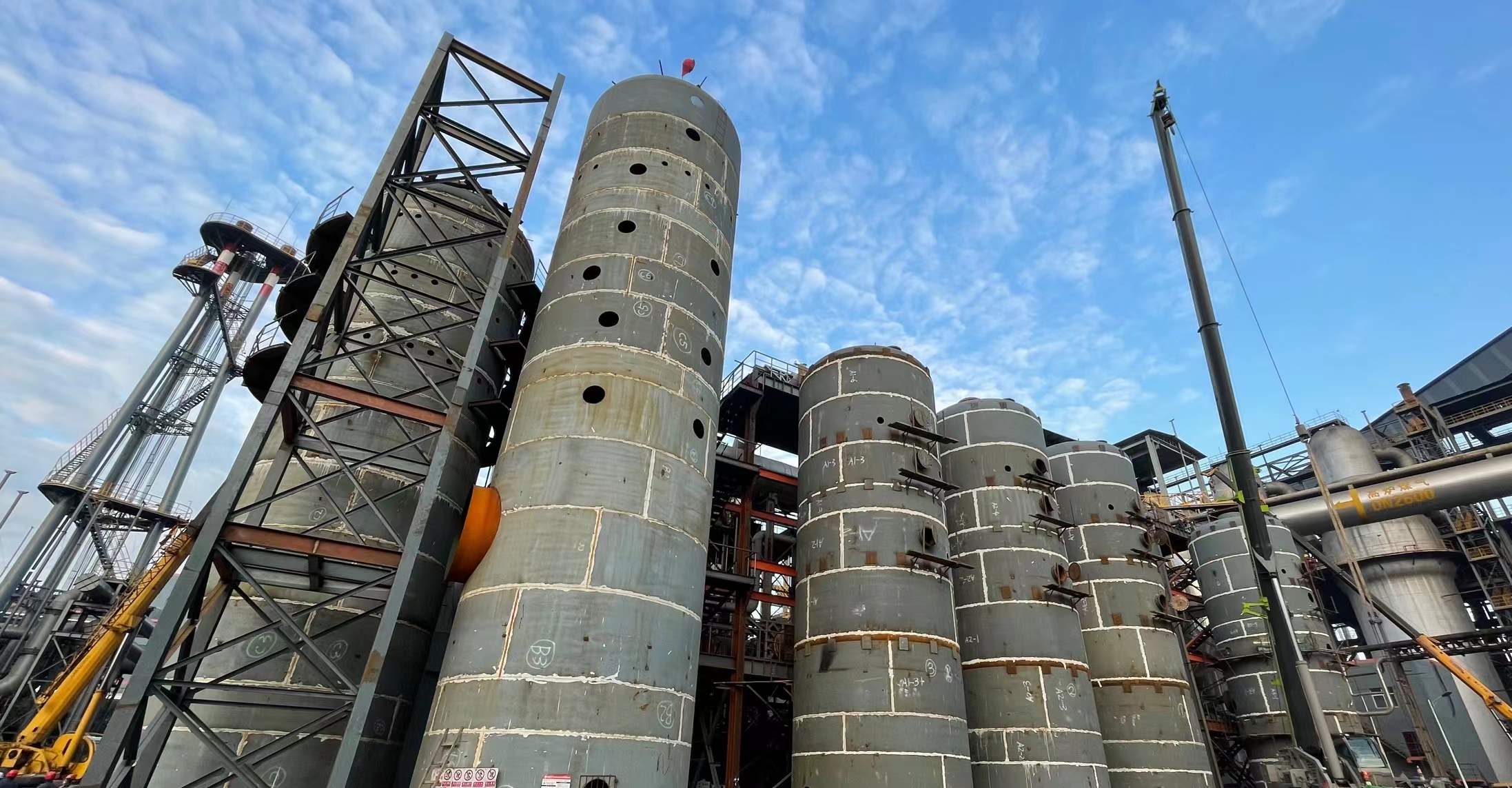 漢鋼公司超低排放項(xiàng)目建設(shè)“遍地開花”---公司2021年環(huán)境治理側(cè)記