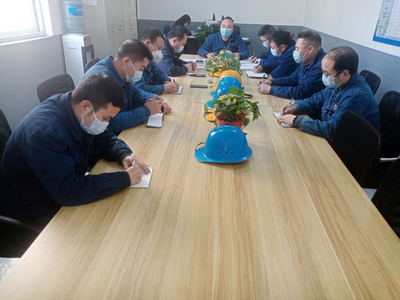 軋鋼廠“三聚焦”促穩(wěn)定  讓設(shè)備過(guò)好“年”