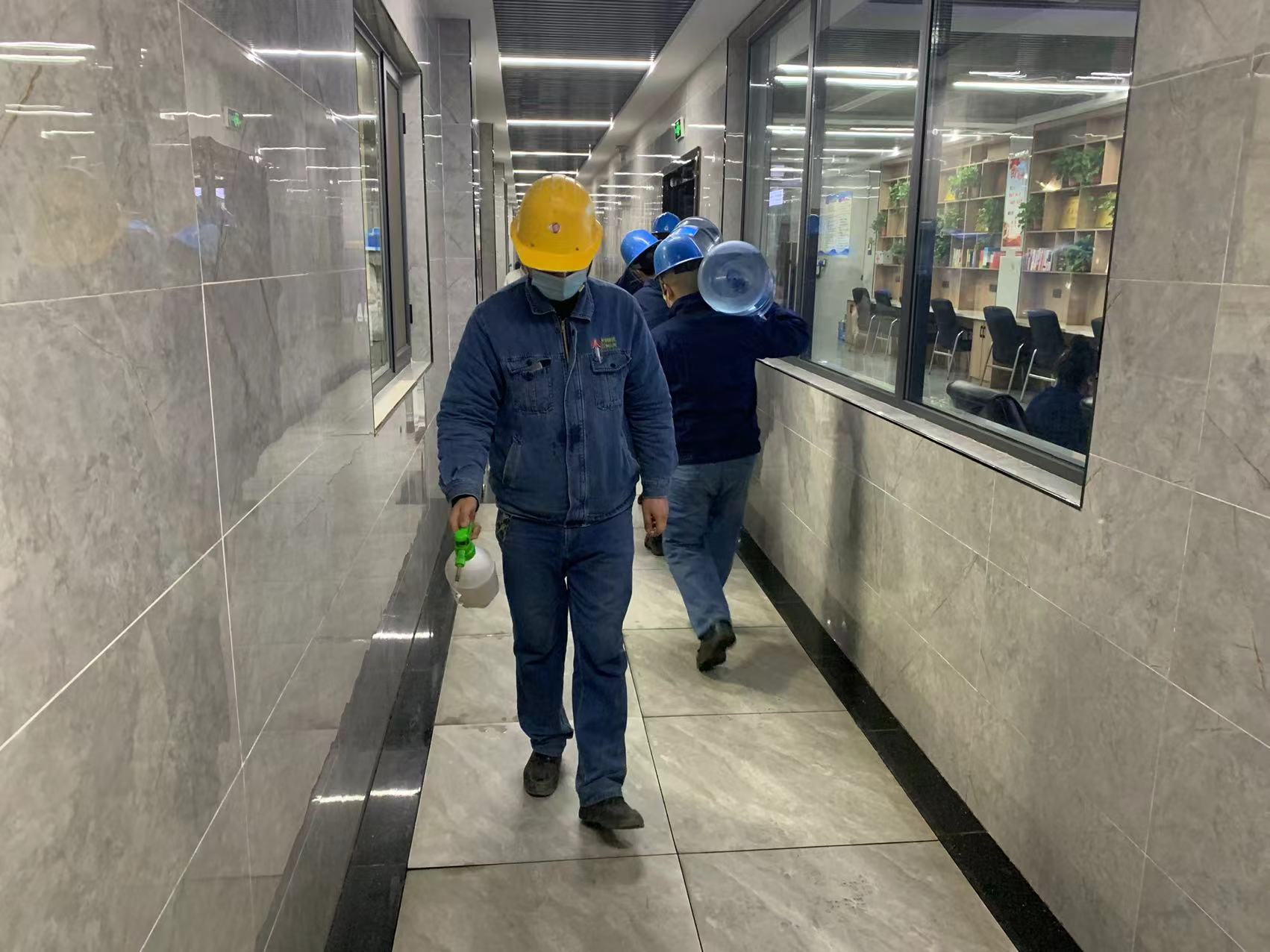 黨旗領(lǐng)航聚合力，安全環(huán)保不打烊