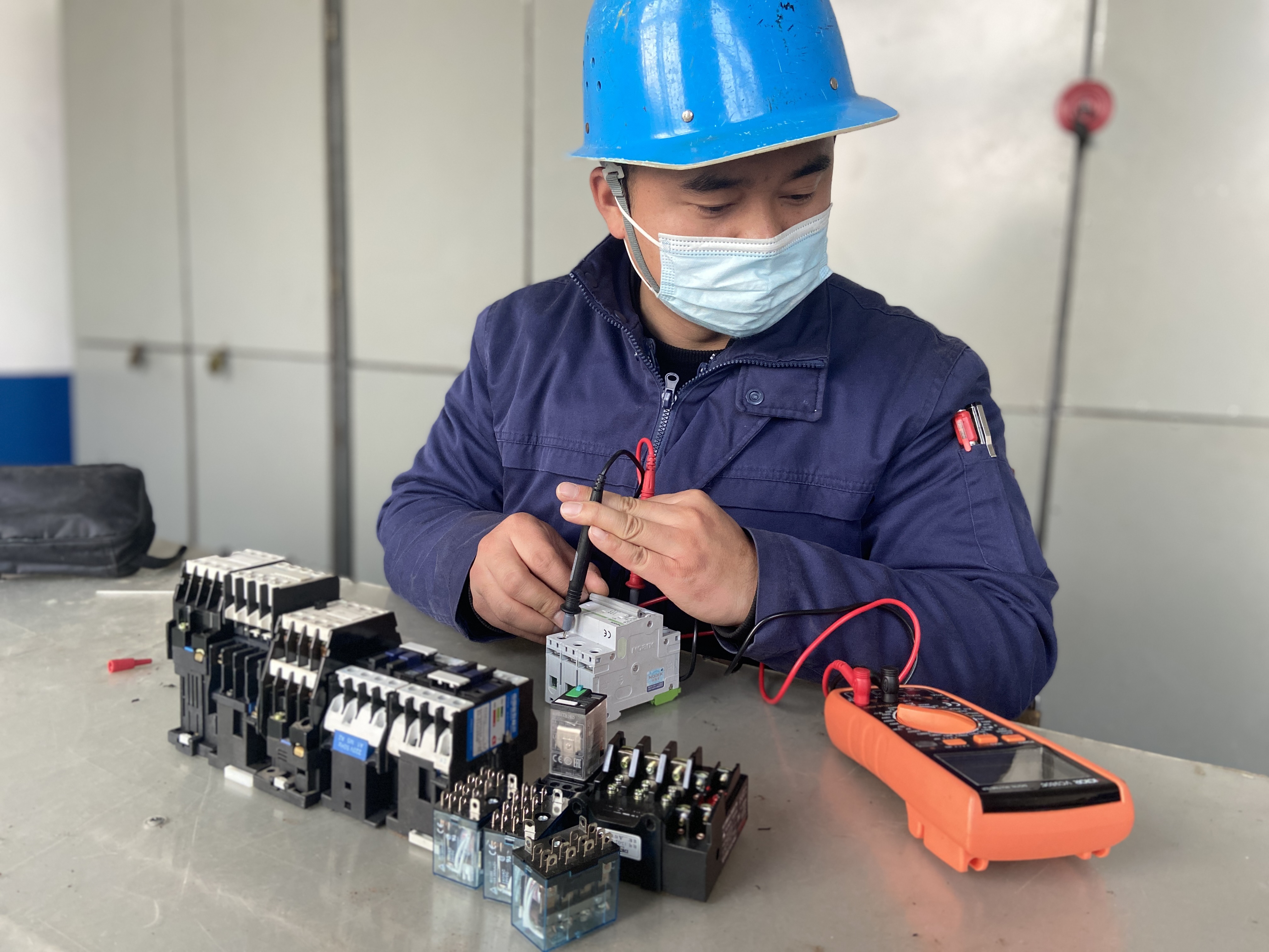 引源頭“活”水，育人才“新”苗