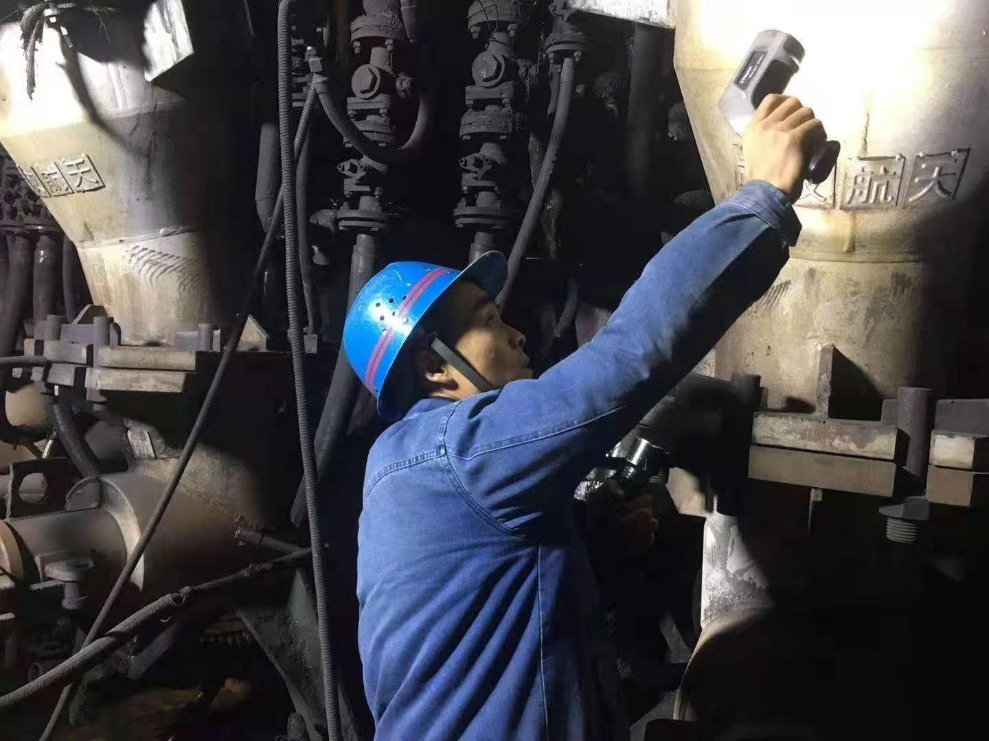 用奮斗的青春抒寫最美麗的故事