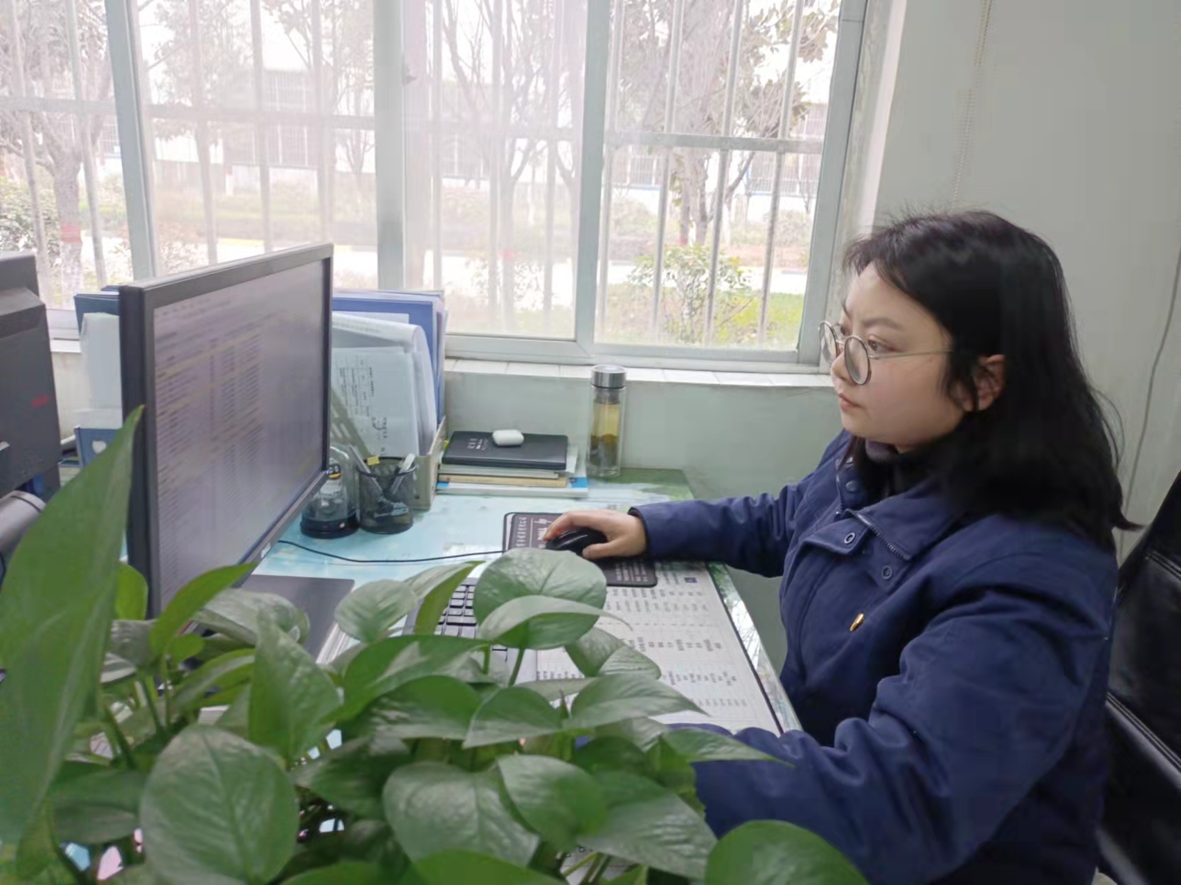 書寫青春風(fēng)采 共鑄最美陜鋼——記2021年陜鋼集團(tuán)“先進(jìn)工作者”江琴