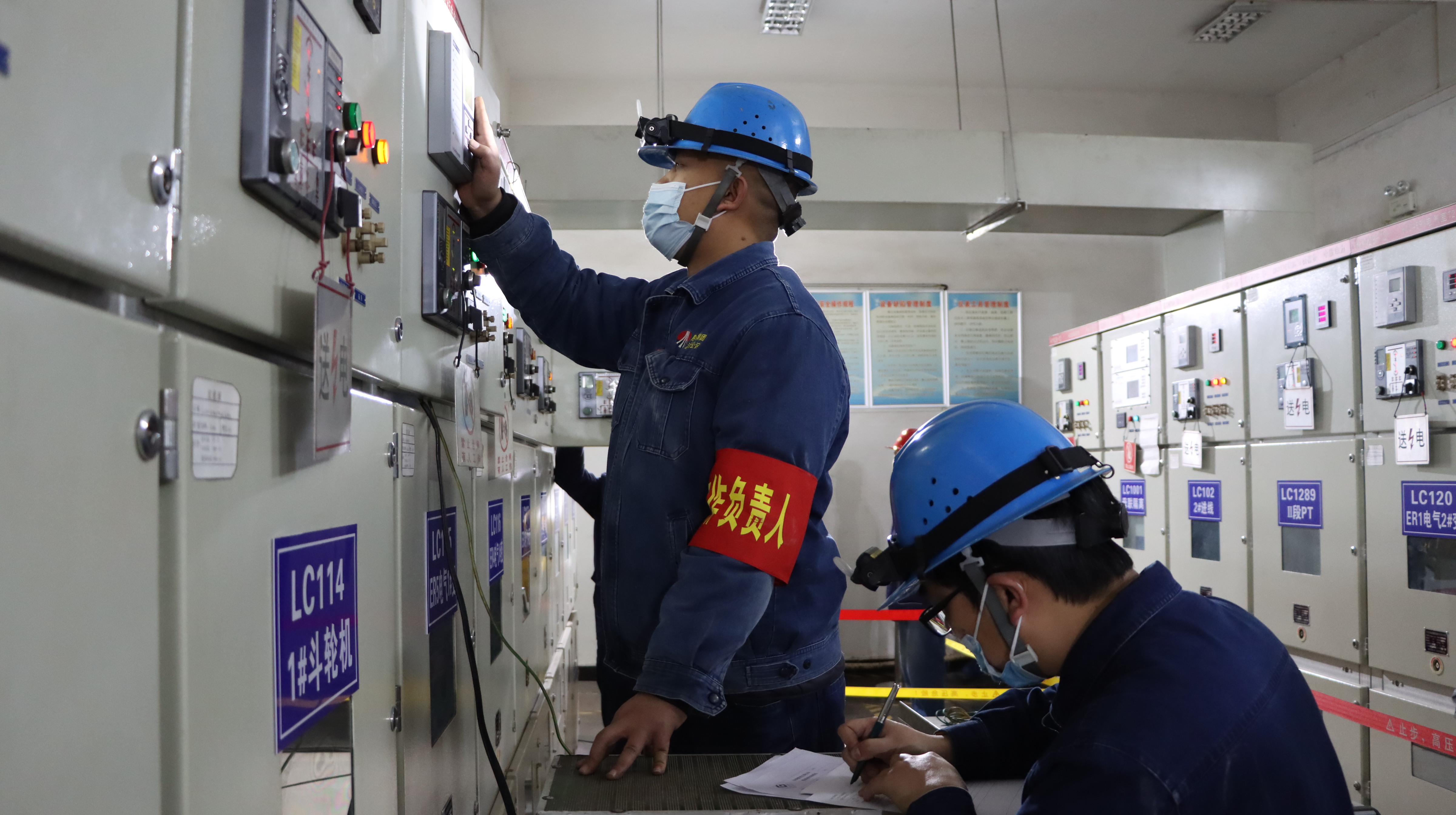 檢修掠影：寒風(fēng)冷雨中，有他們暖心守護(hù)