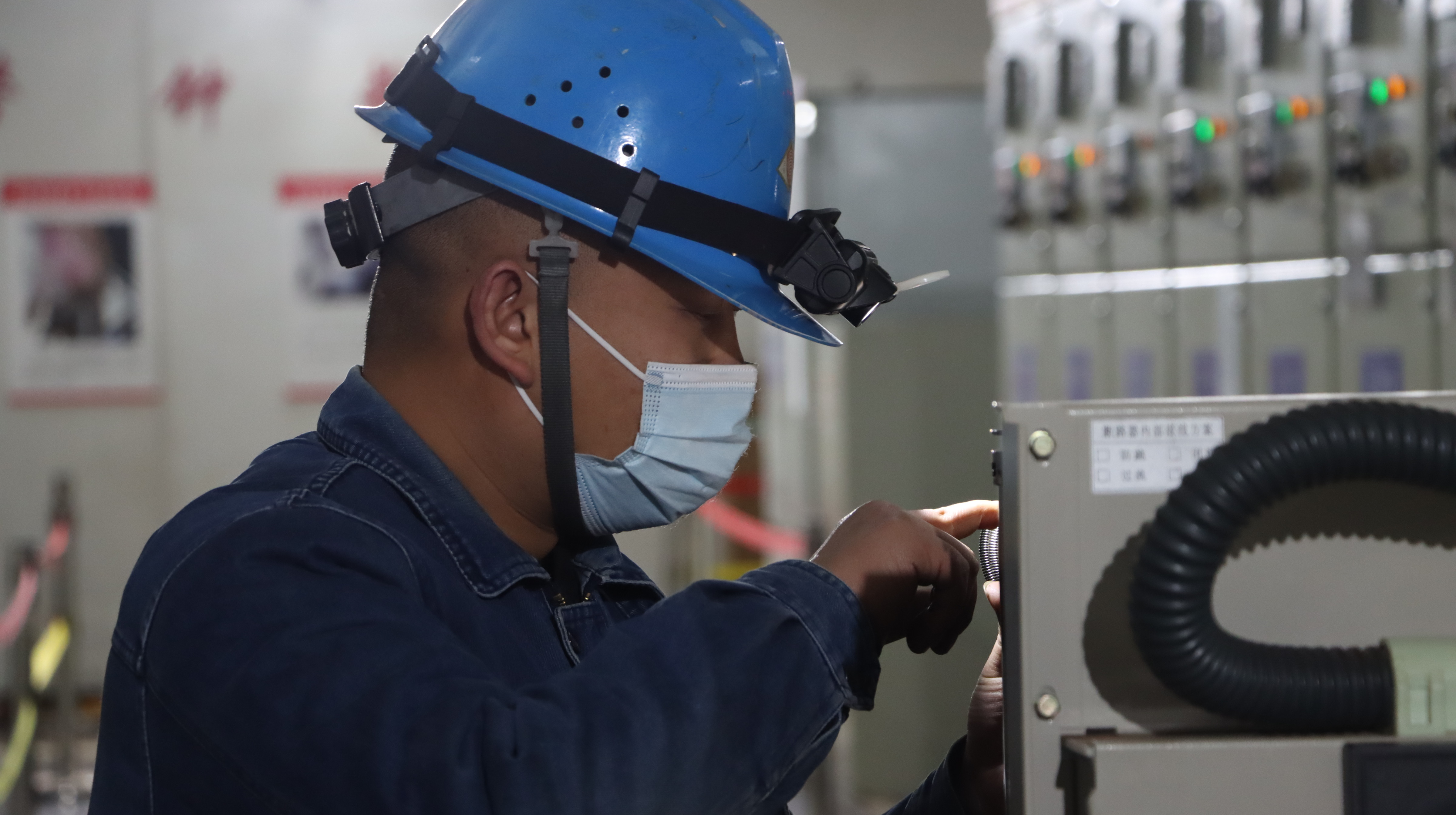 檢修掠影：寒風(fēng)冷雨中，有他們暖心守護(hù)