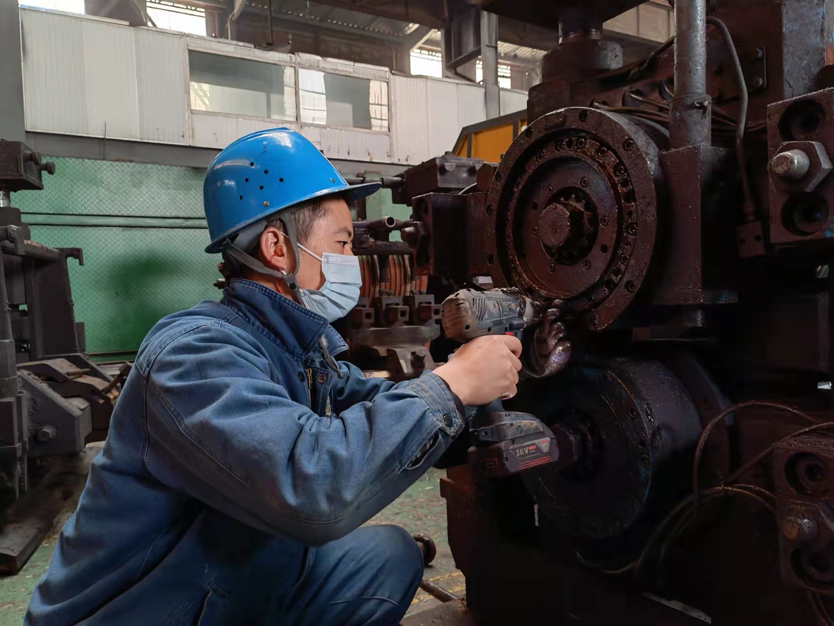 禹龍“新丁”的襁褓  他們用責(zé)任與擔(dān)當(dāng)精心縫制