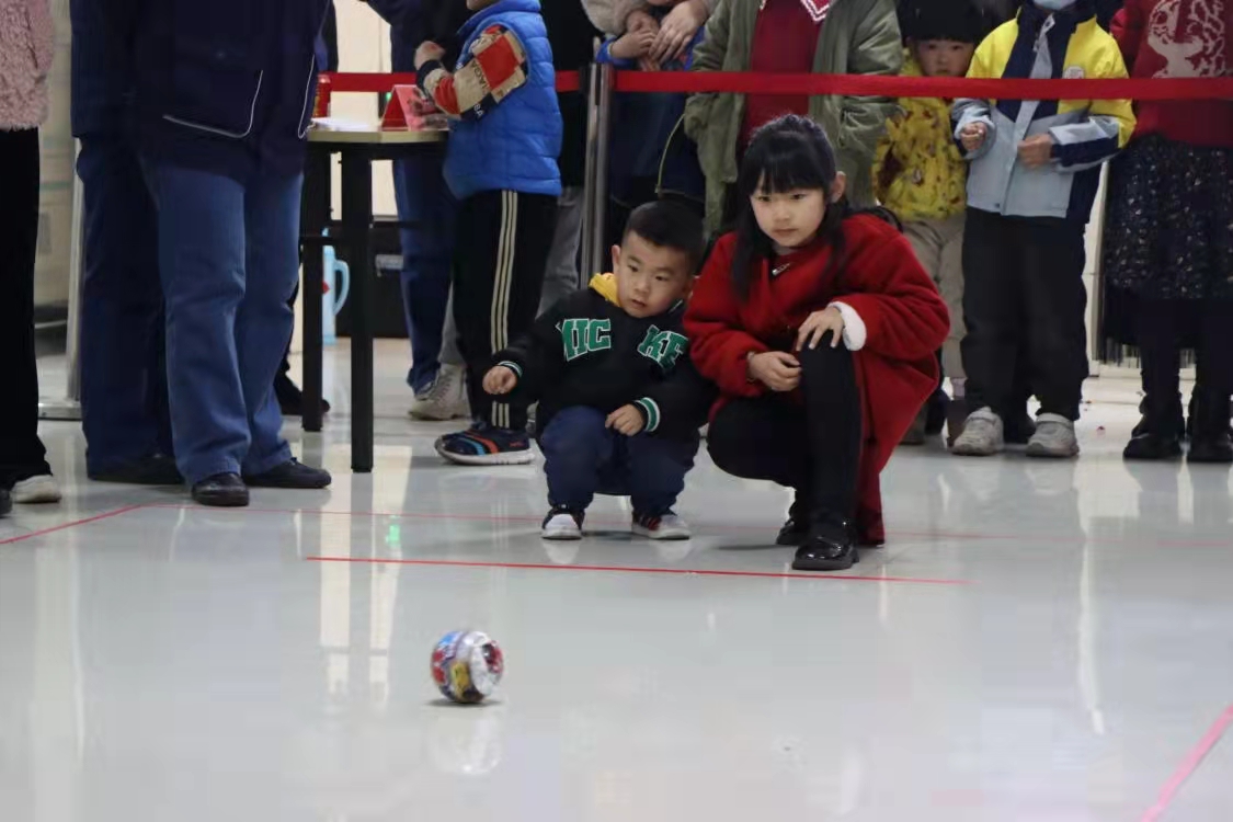 黨群新年齊發(fā)力，繪就美好新藍圖
