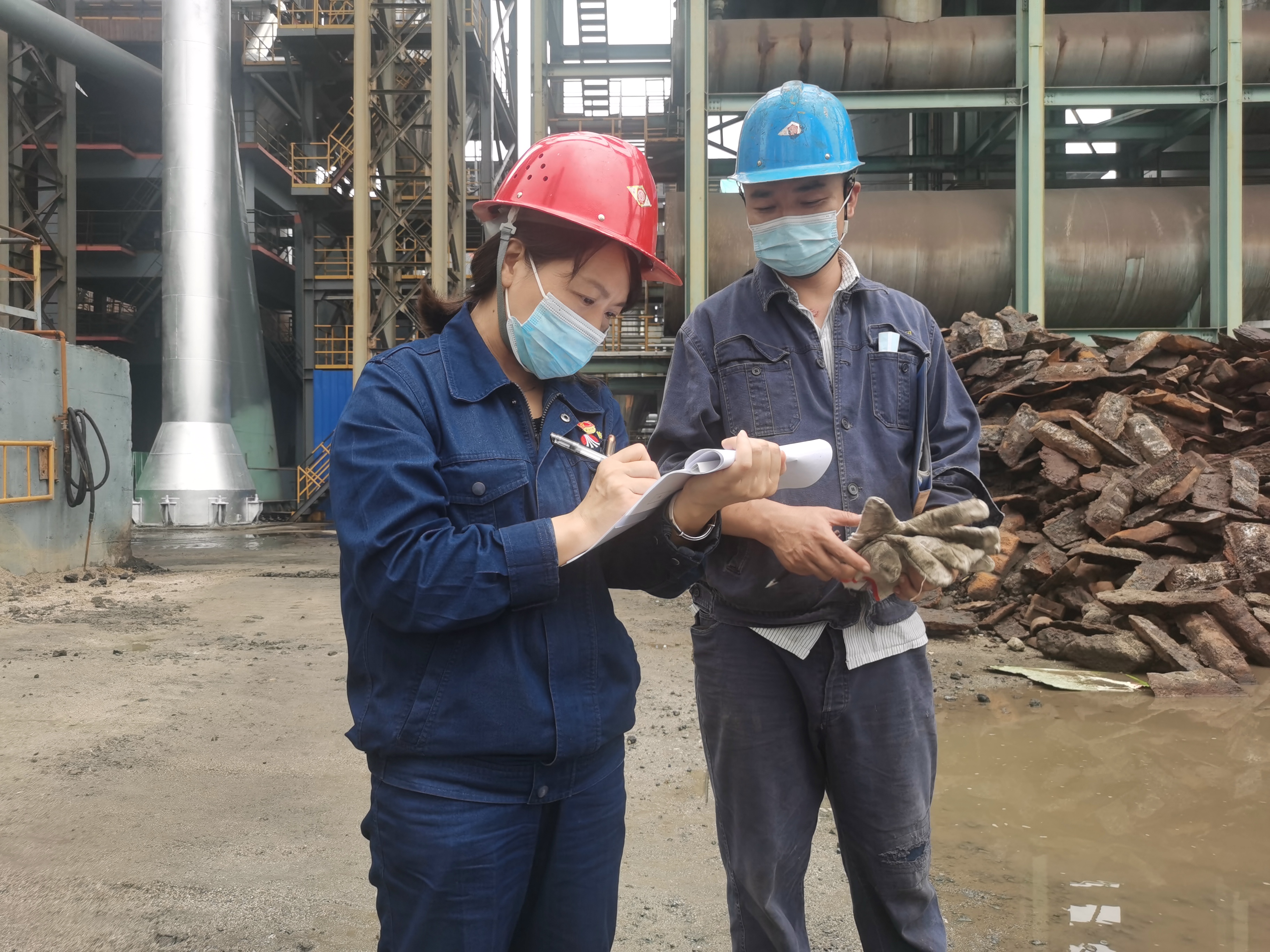 陜鋼女工，漢江河邊一抹嬌艷