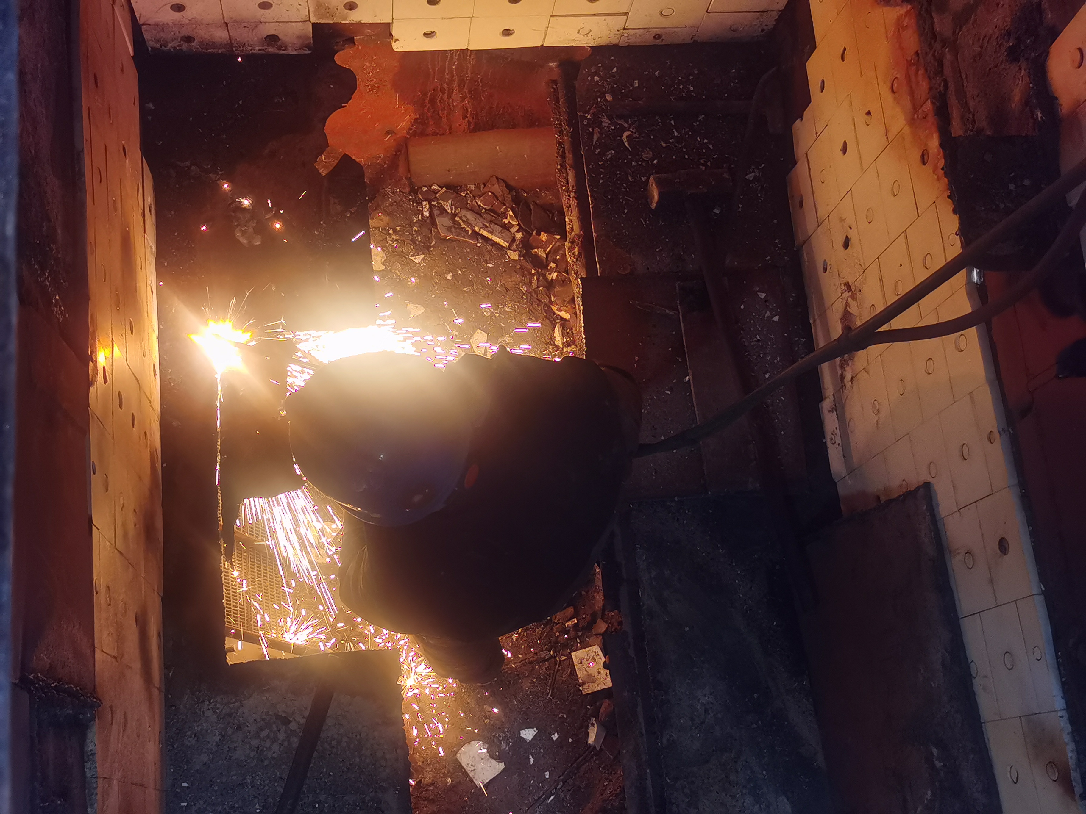 暖春之時(shí)，他們同繪最美“春耕圖”