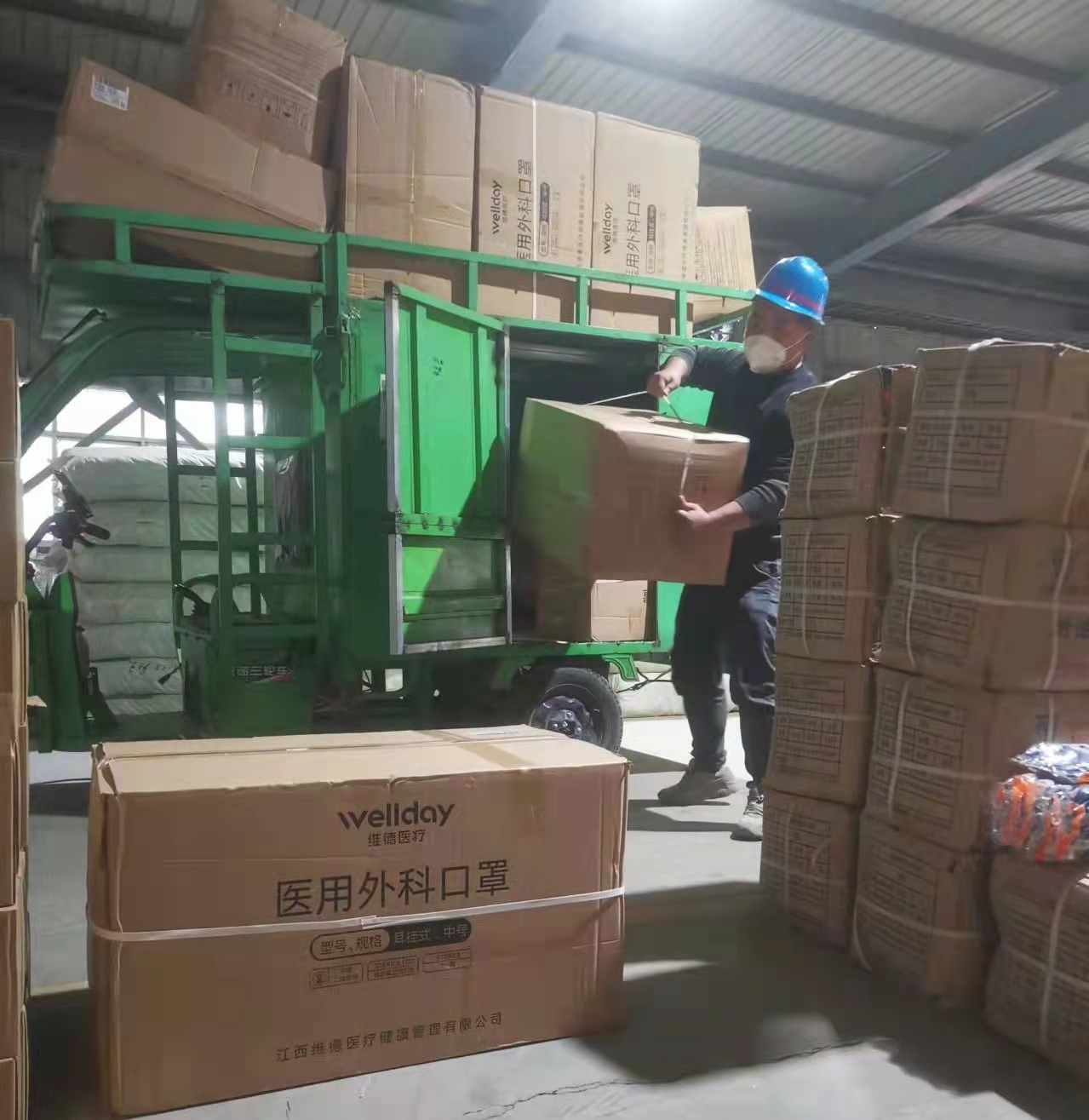 10萬只口罩到貨啦！