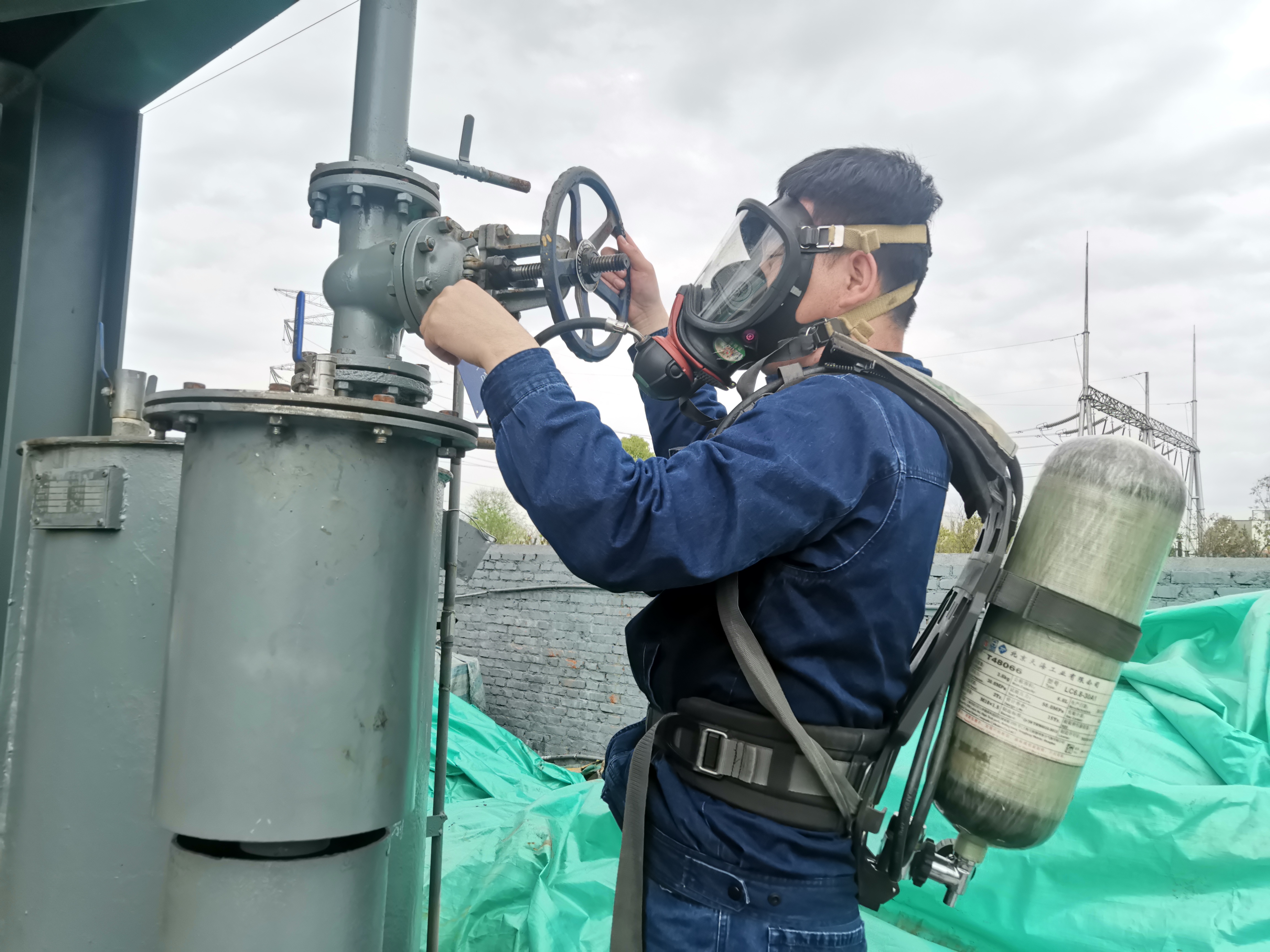 答好黨建答卷，繪就出彩篇章