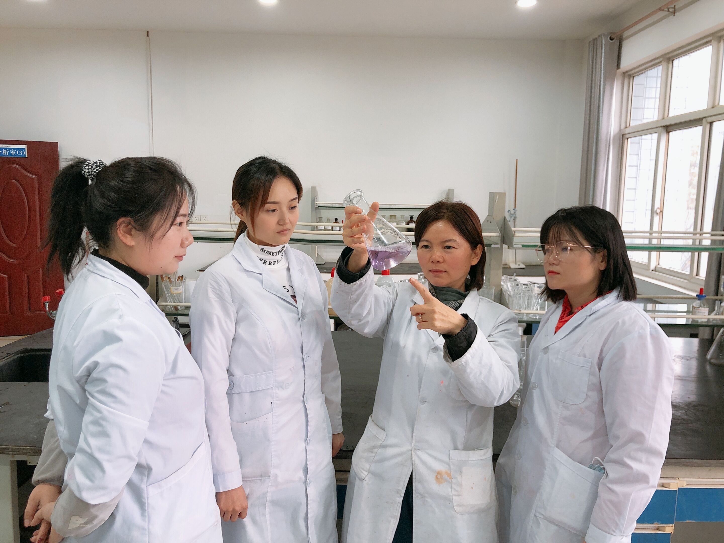 創(chuàng)青年文明  做檢驗(yàn)“尖兵”