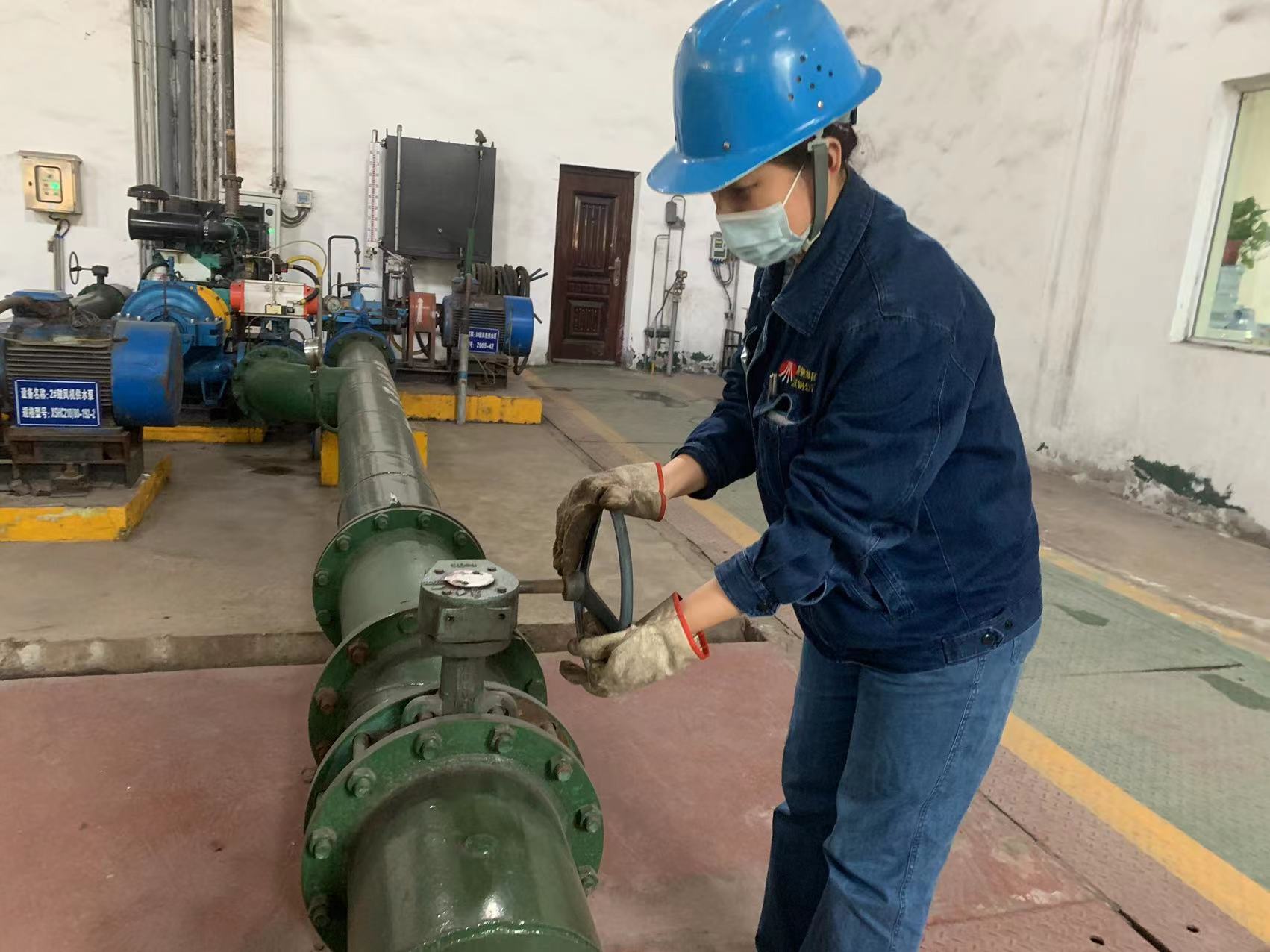 最美不過巾幗色 不讓須眉揚風采