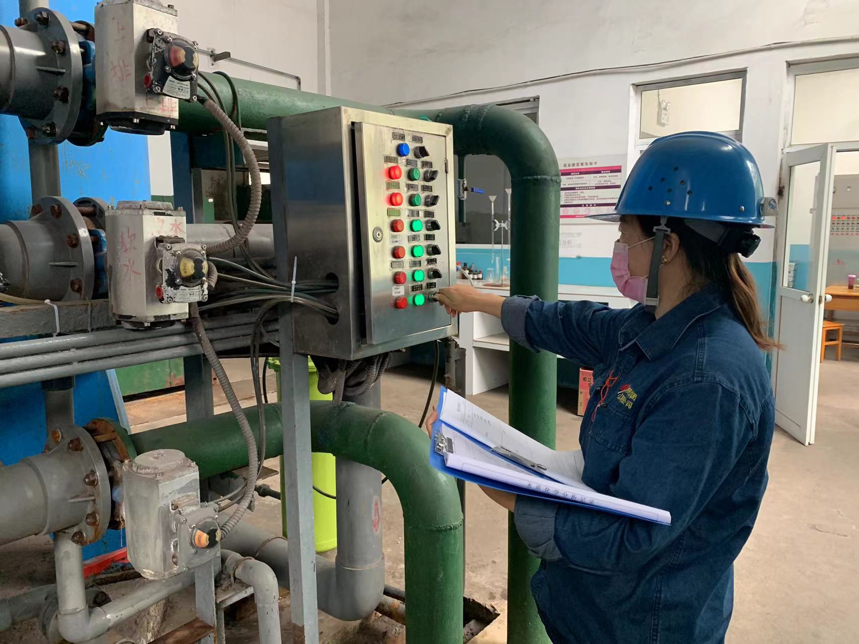 最美不過巾幗色 不讓須眉揚風采