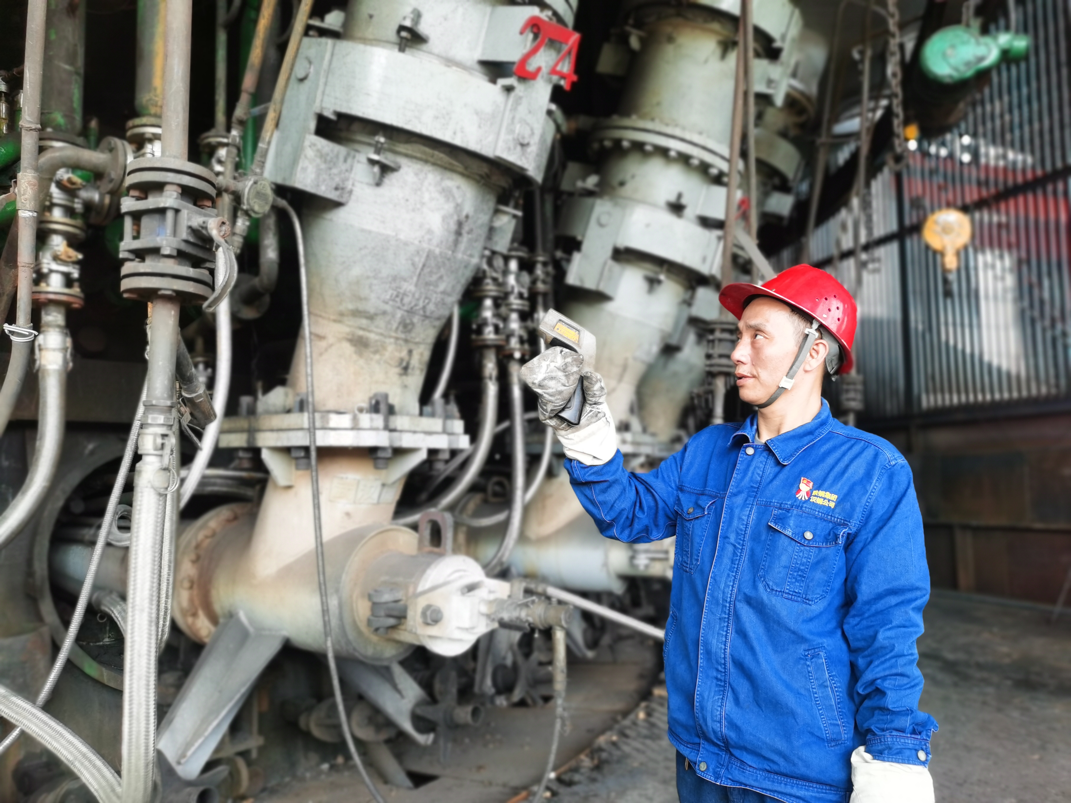 科技引領(lǐng)，操控“智能化”駛?cè)搿翱燔嚨馈? title=