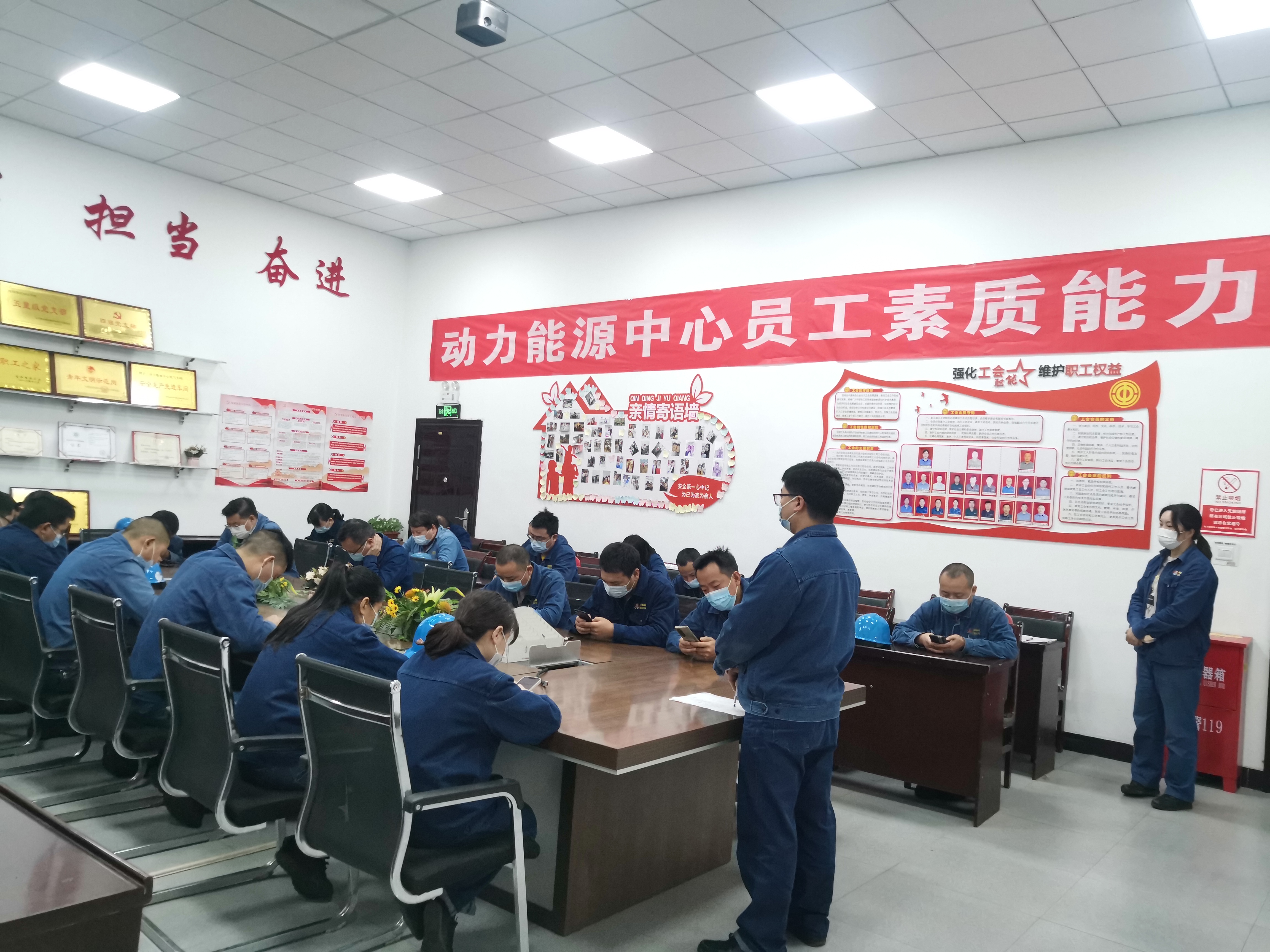 “結(jié)緣”青年人才 與鋼城“雙向奔赴”