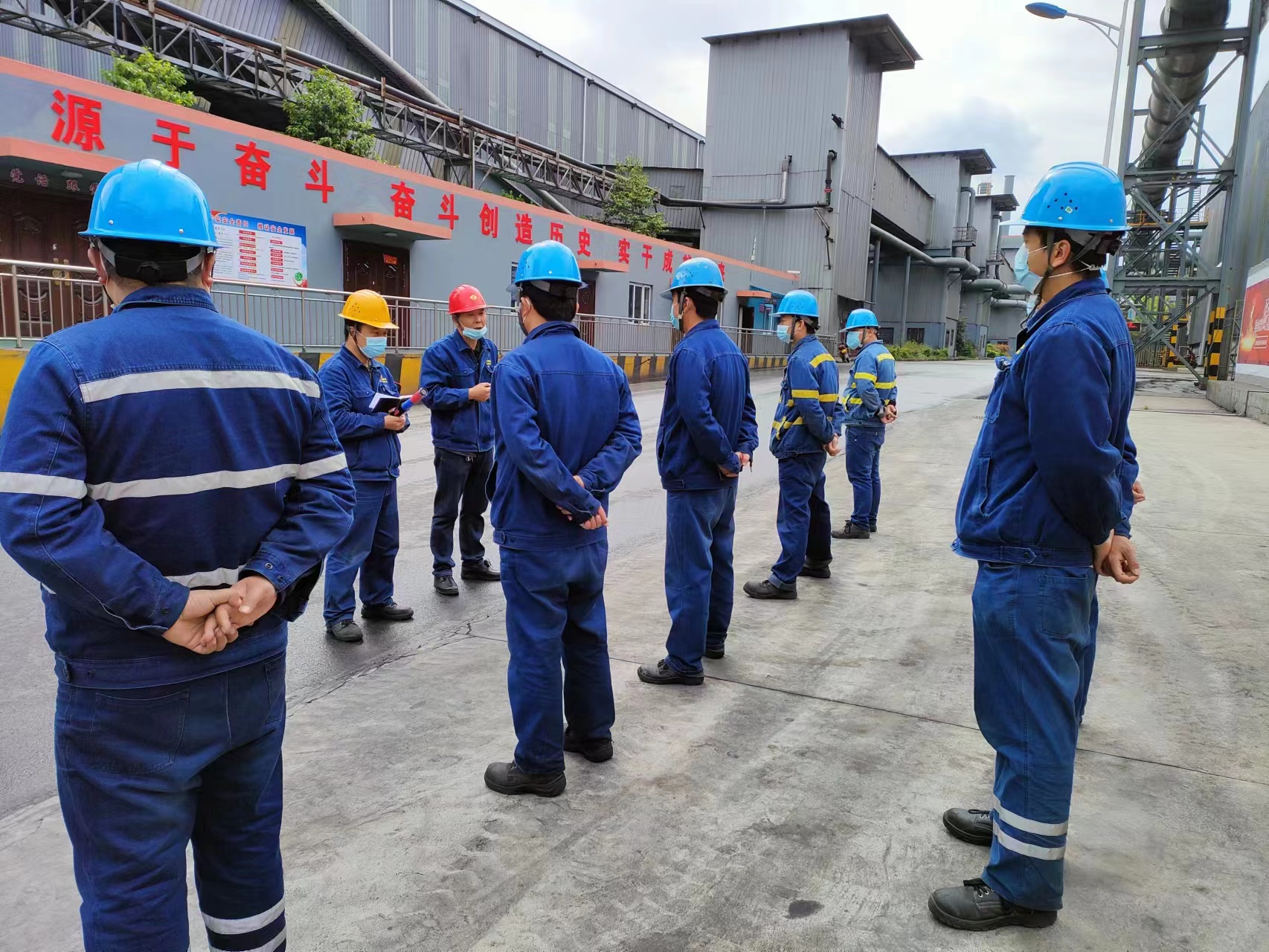 聚焦“三個注重”  夯實班組安全根基