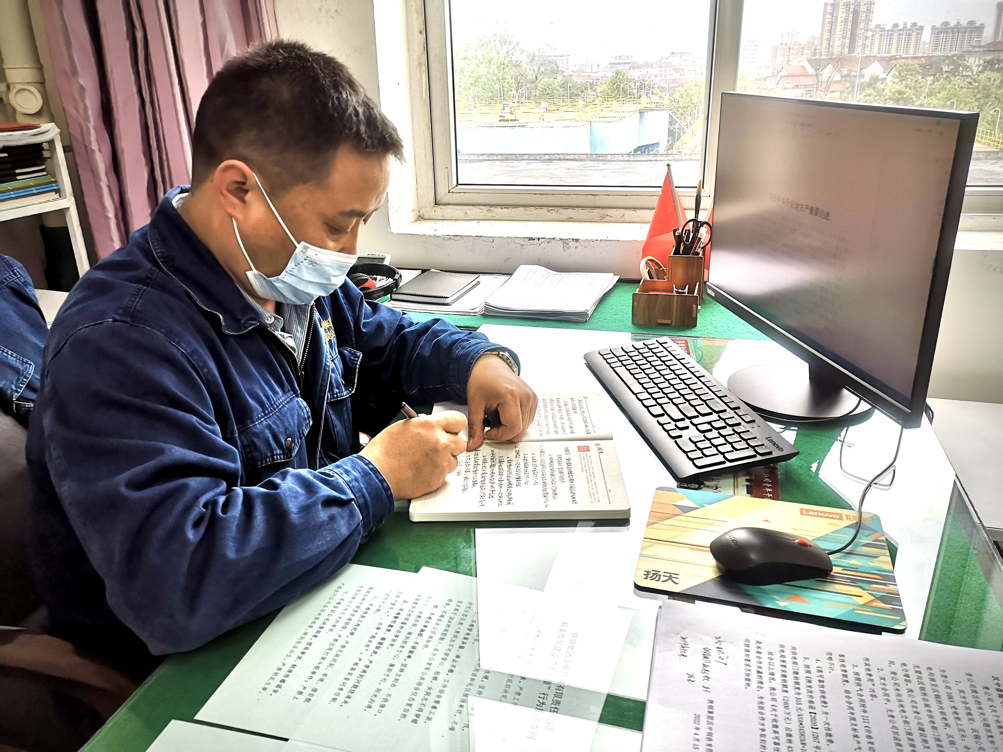 努力“向下扎根” 茁壯“向上生長”