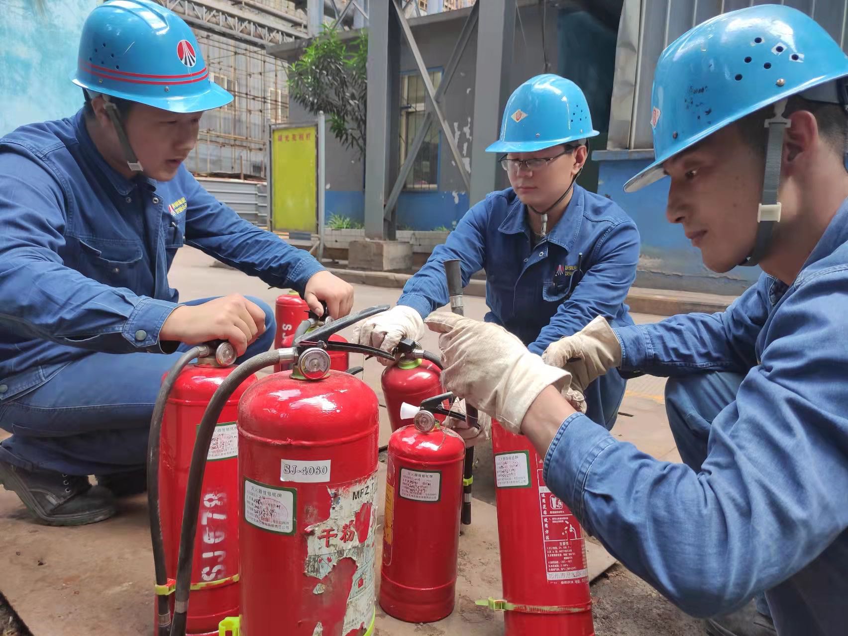 堅定不移抓好安全生產(chǎn)