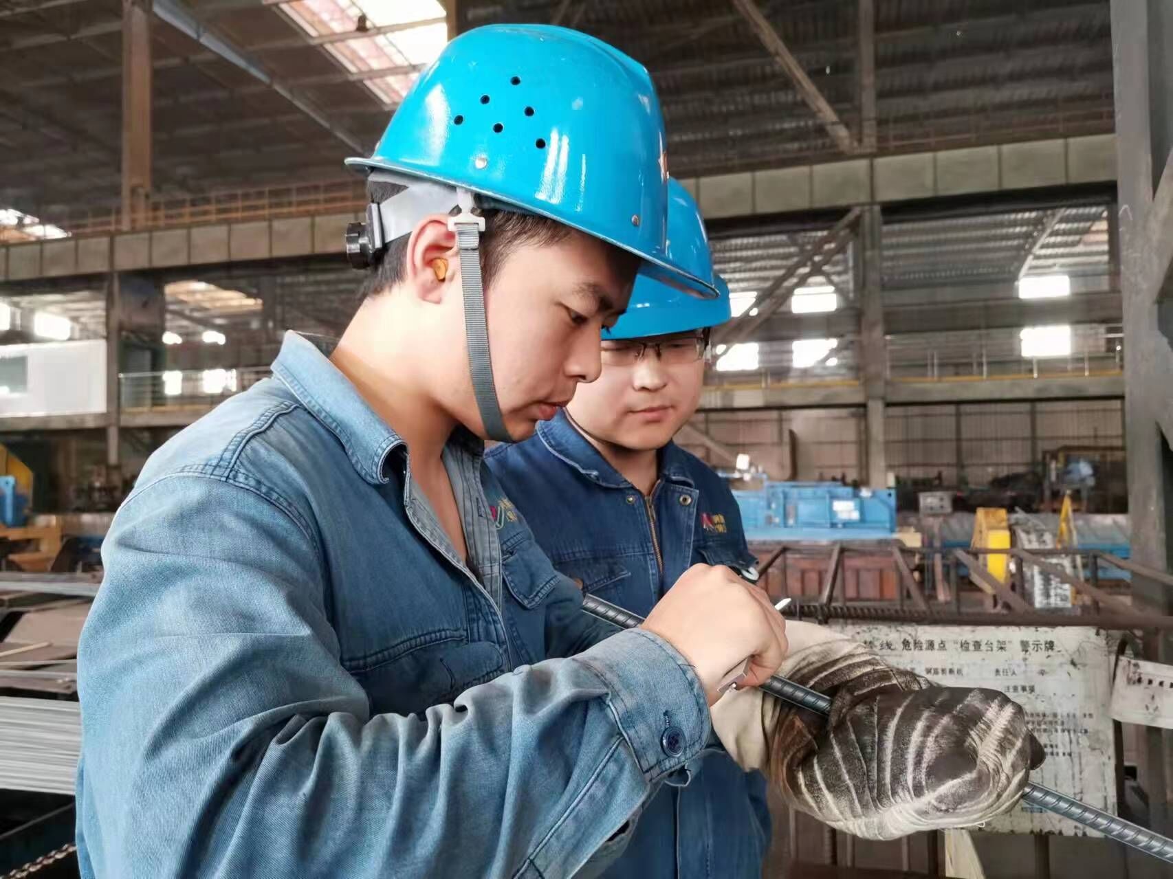 黨建促發(fā)展多方發(fā)力，中心管理“持續(xù)在線”