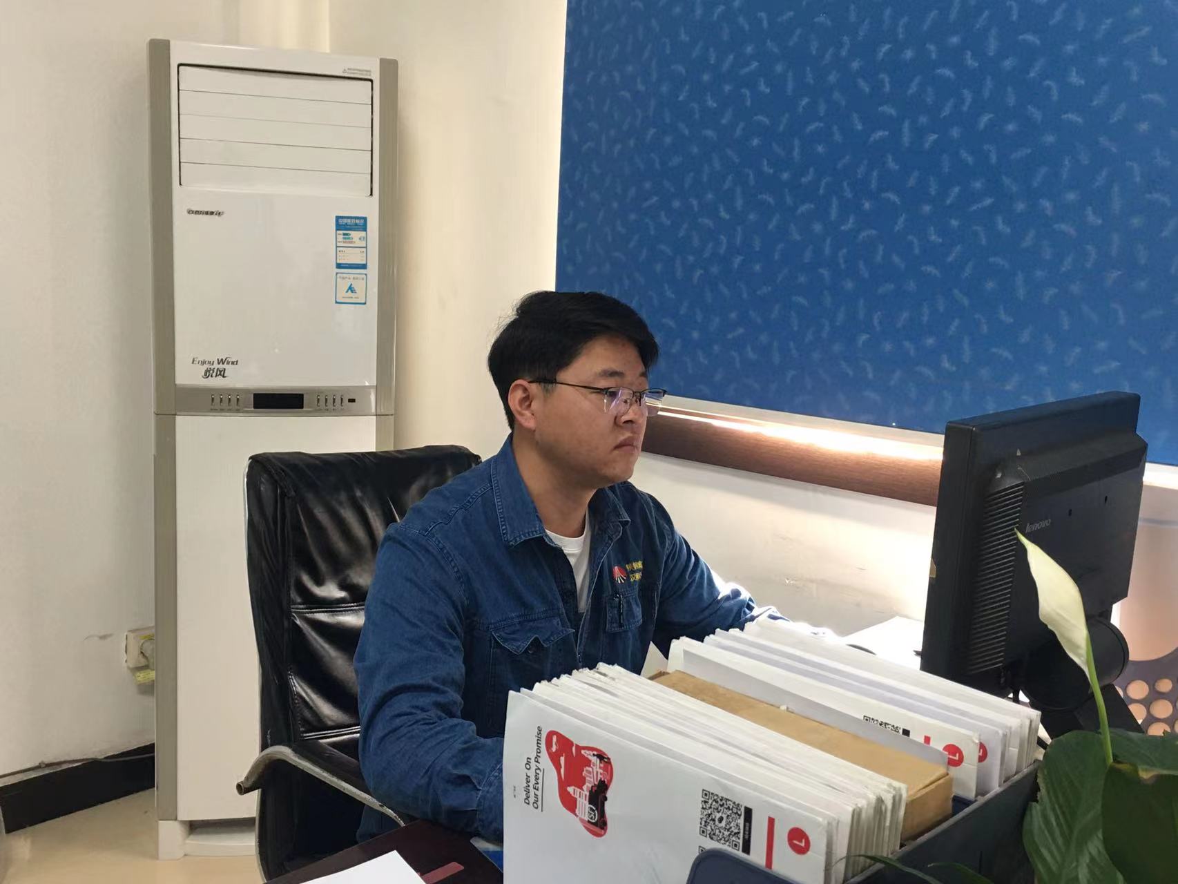 “奮進(jìn)者”小曹