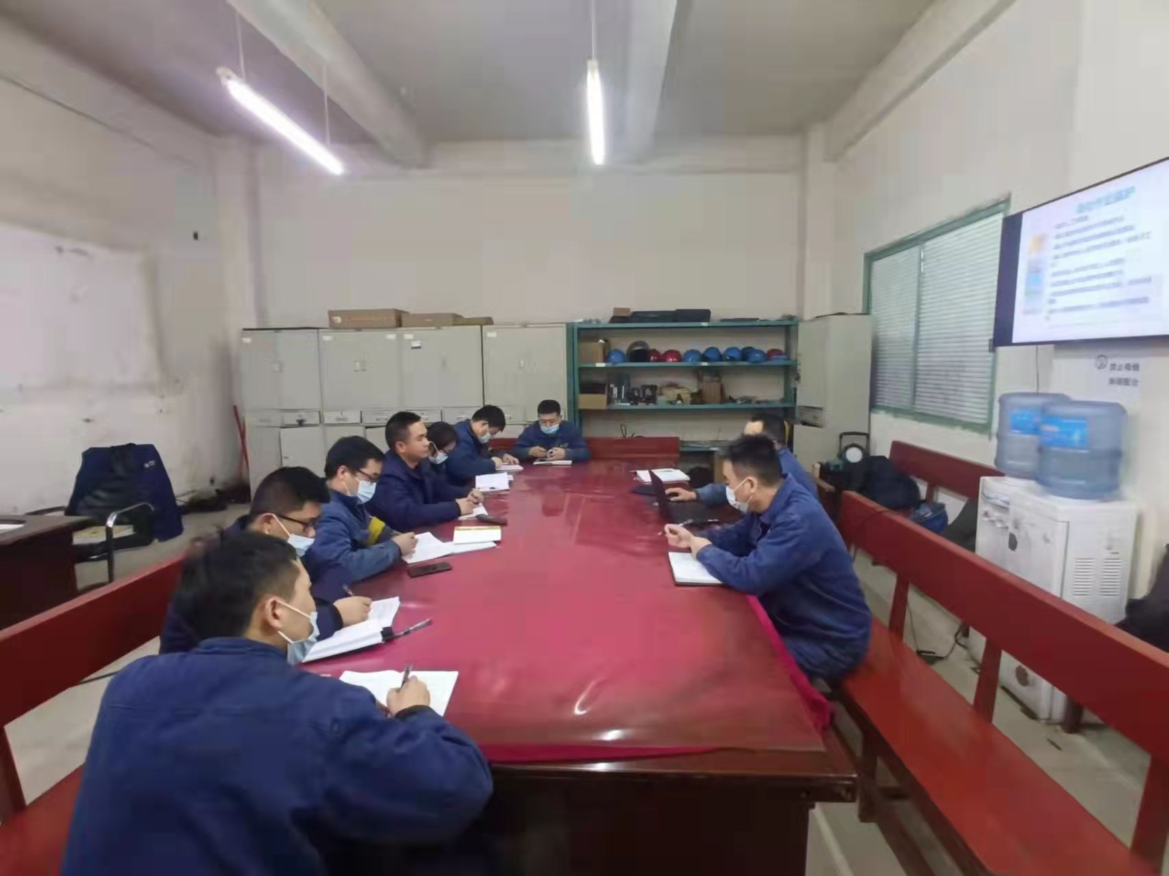 保設(shè)備、護(hù)安全，這個班組很給力