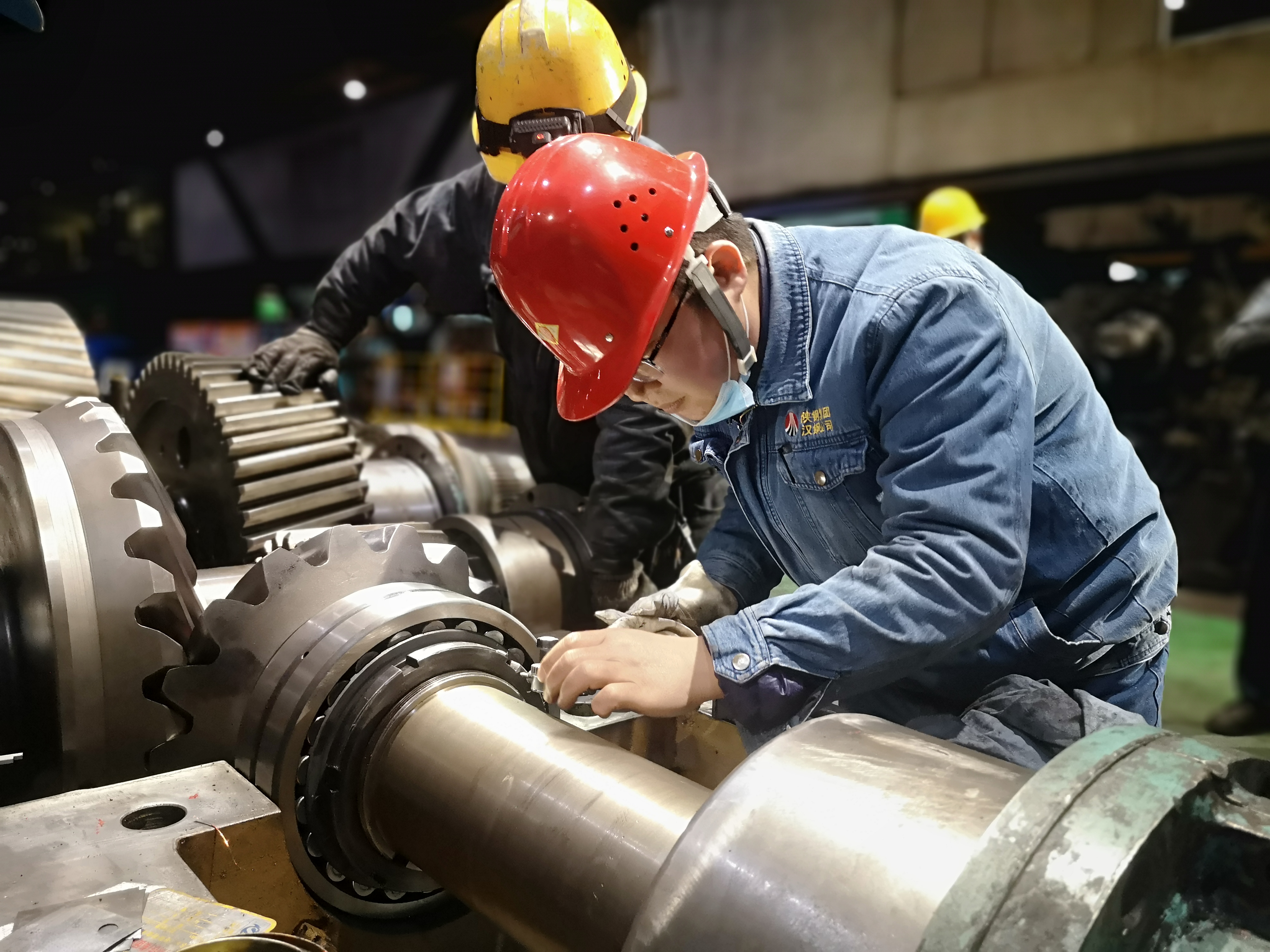 工匠精神保順行  精細(xì)管理增效益 ——記2021年陜鋼集團(tuán)先進(jìn)工作者趙國徽