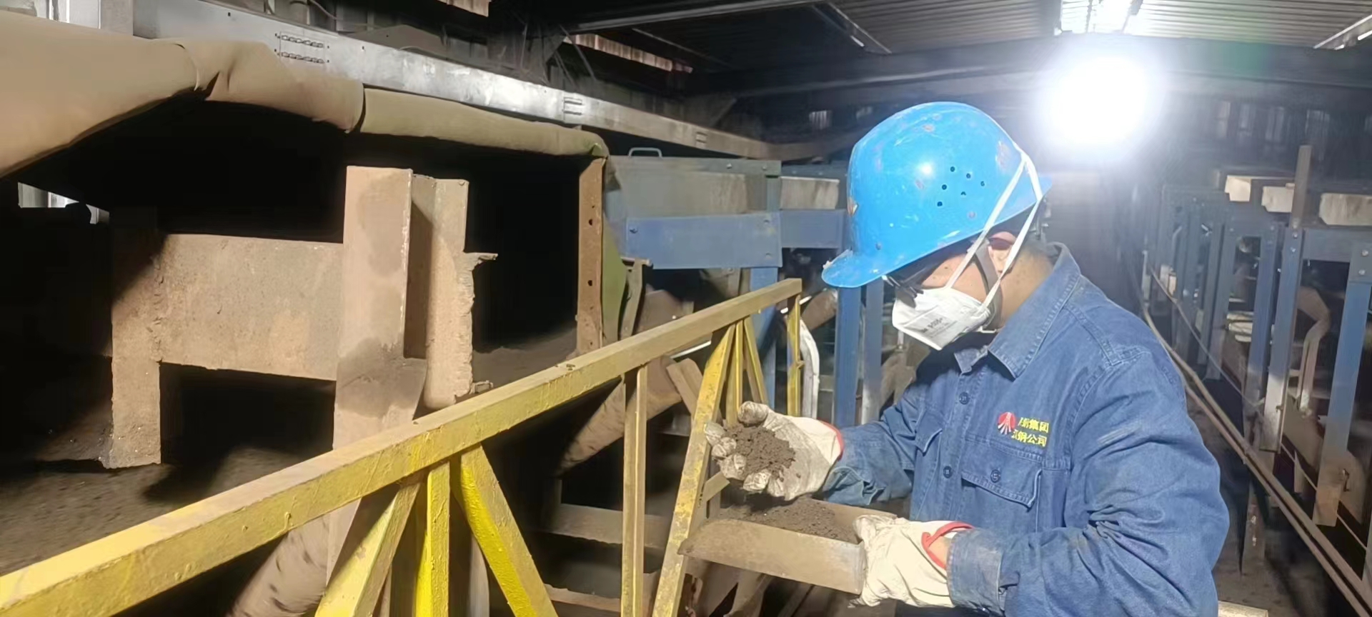 肩扛責(zé)任守佳節(jié)，踐行使命勇奉獻(xiàn)