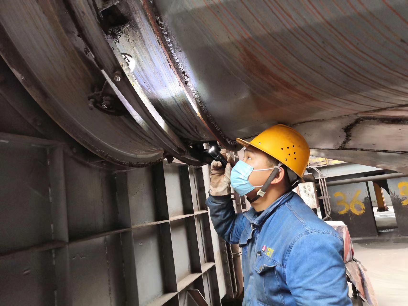 以奮斗之勢展最美之姿