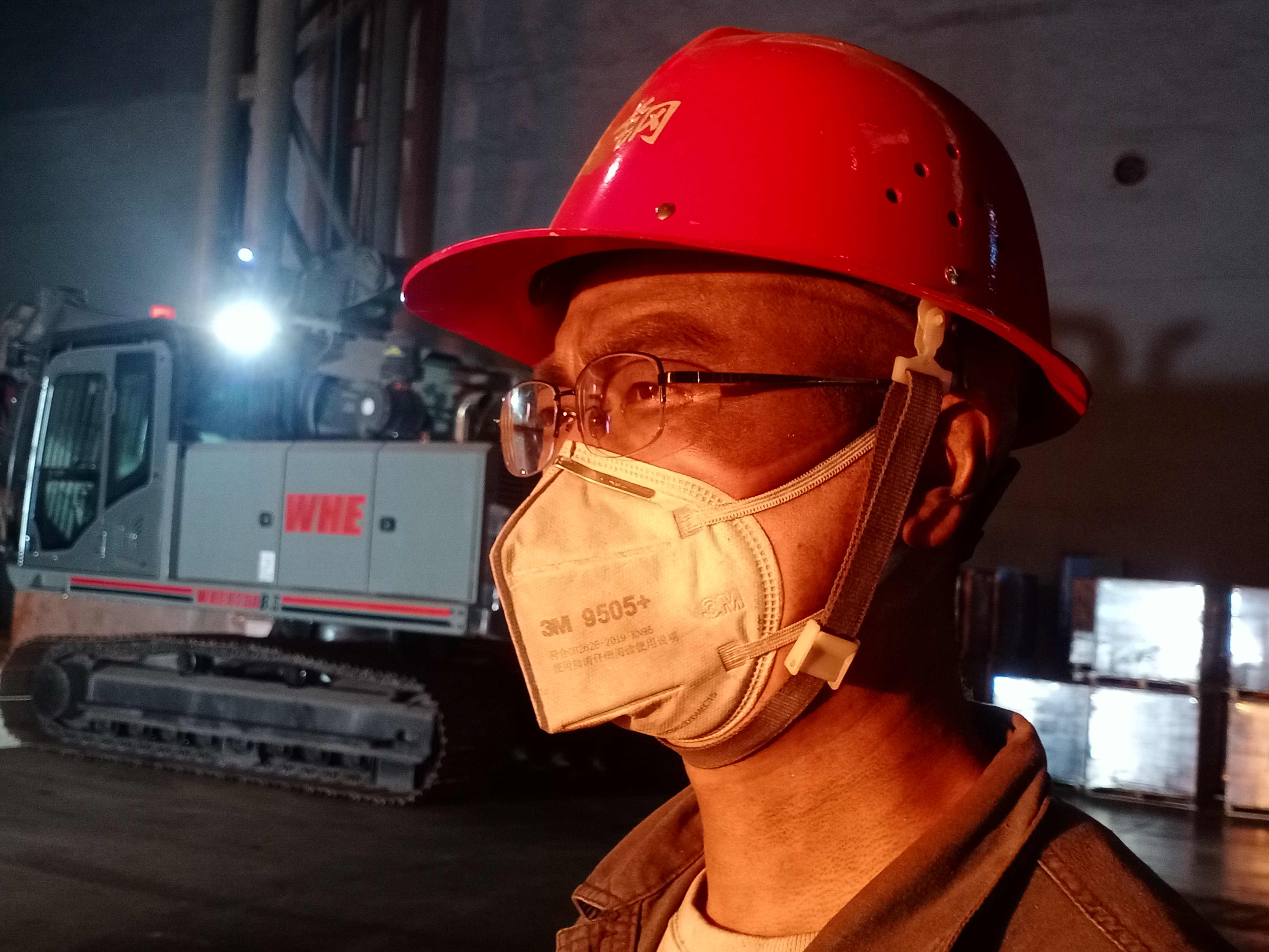 看，檢修現(xiàn)場(chǎng)的最“颯”身影