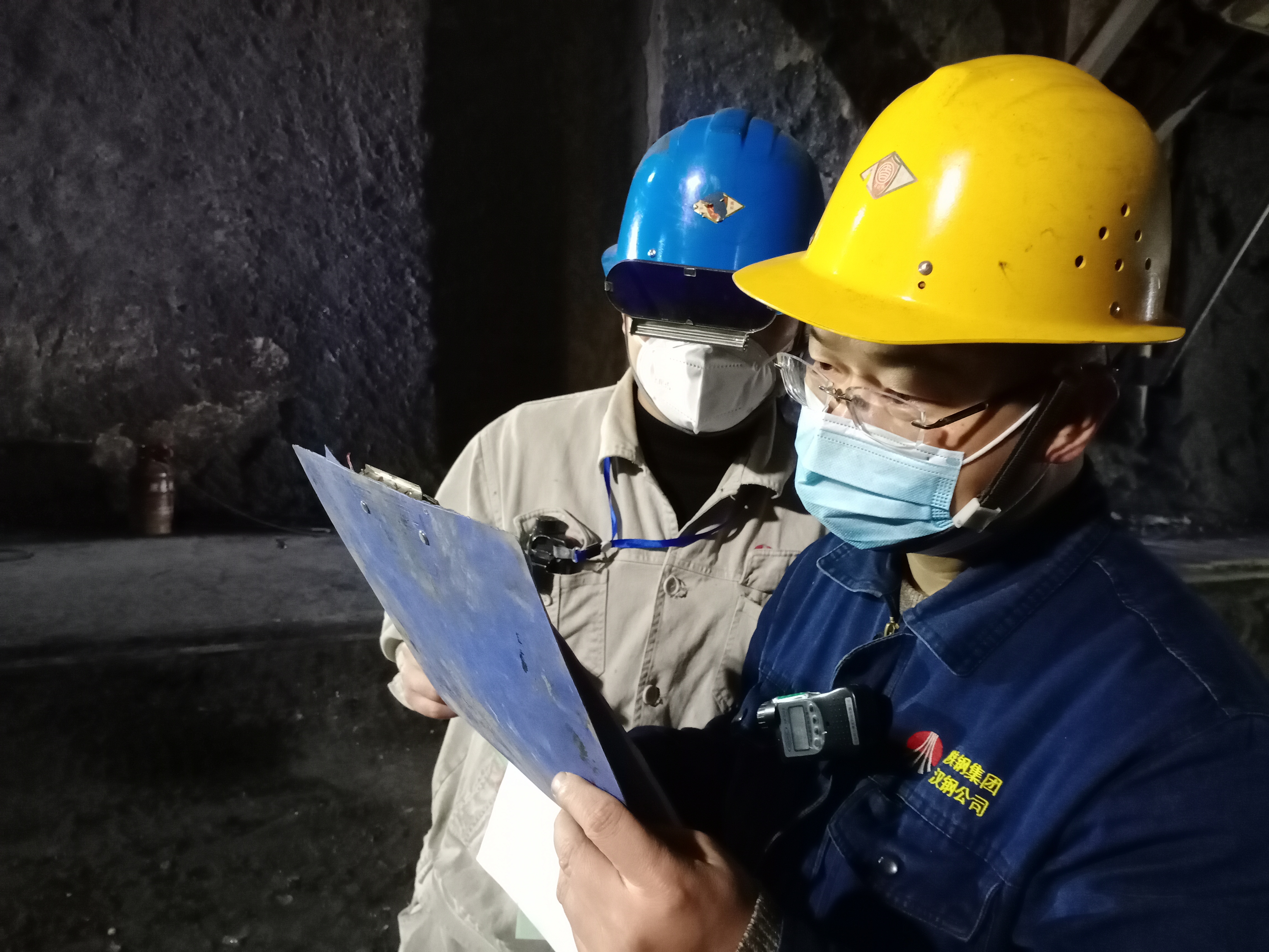 看，檢修現(xiàn)場(chǎng)的最“颯”身影