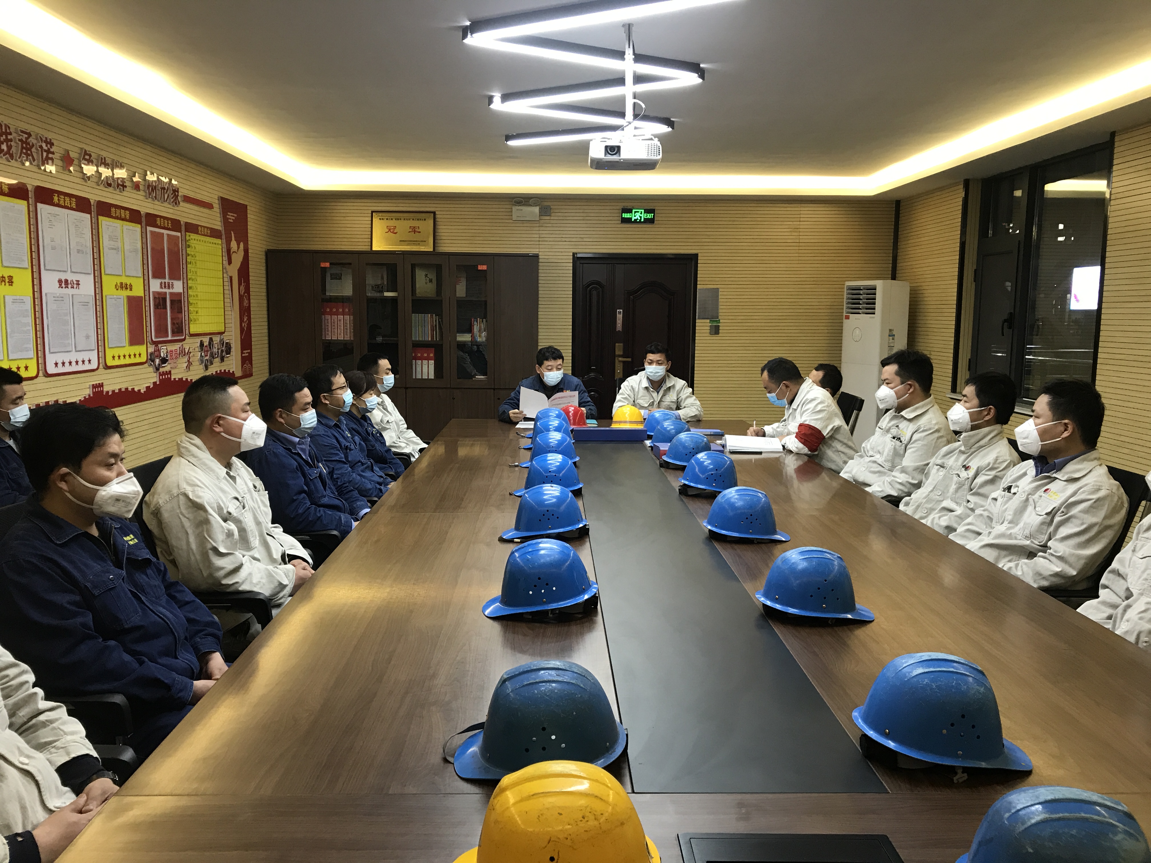 戰(zhàn)高溫，要看這群“斗獸士”