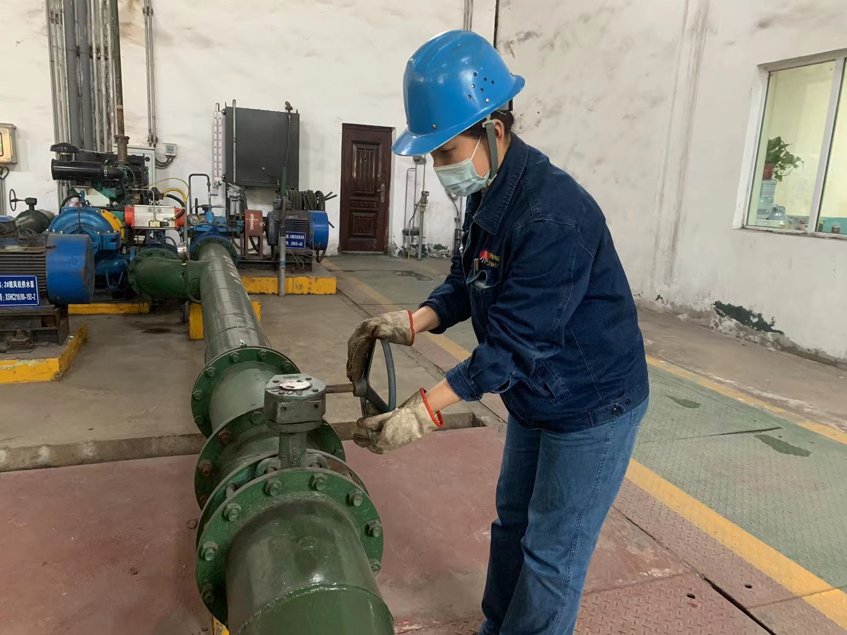 戰(zhàn)高溫 保生產(chǎn) “暑”你最美