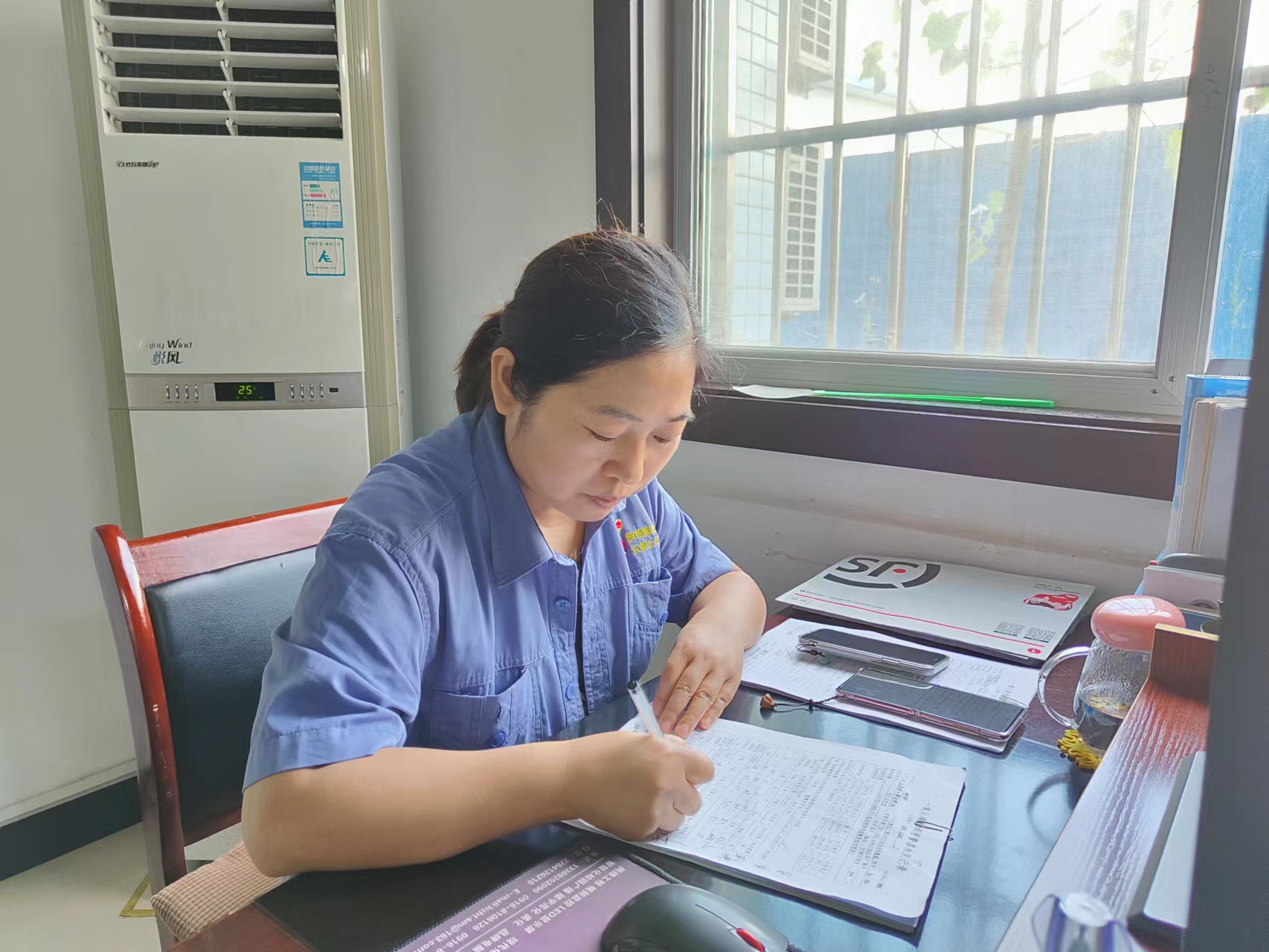 恪盡職守 展現(xiàn)黨員之風(fēng)采