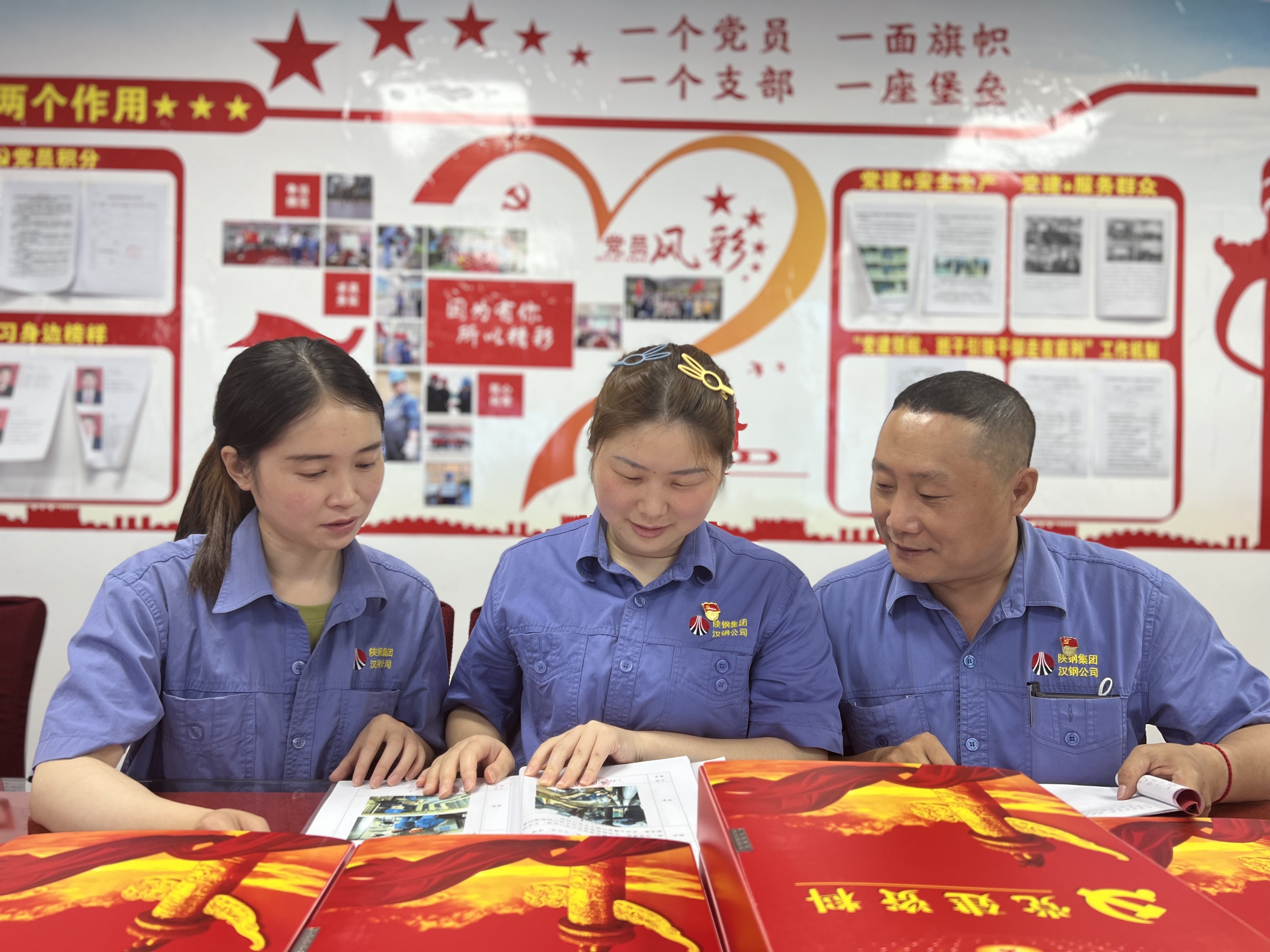 初心，在黨旗下閃耀---記陜鋼集團(tuán)漢鋼公司“優(yōu)秀黨委工作者”李培