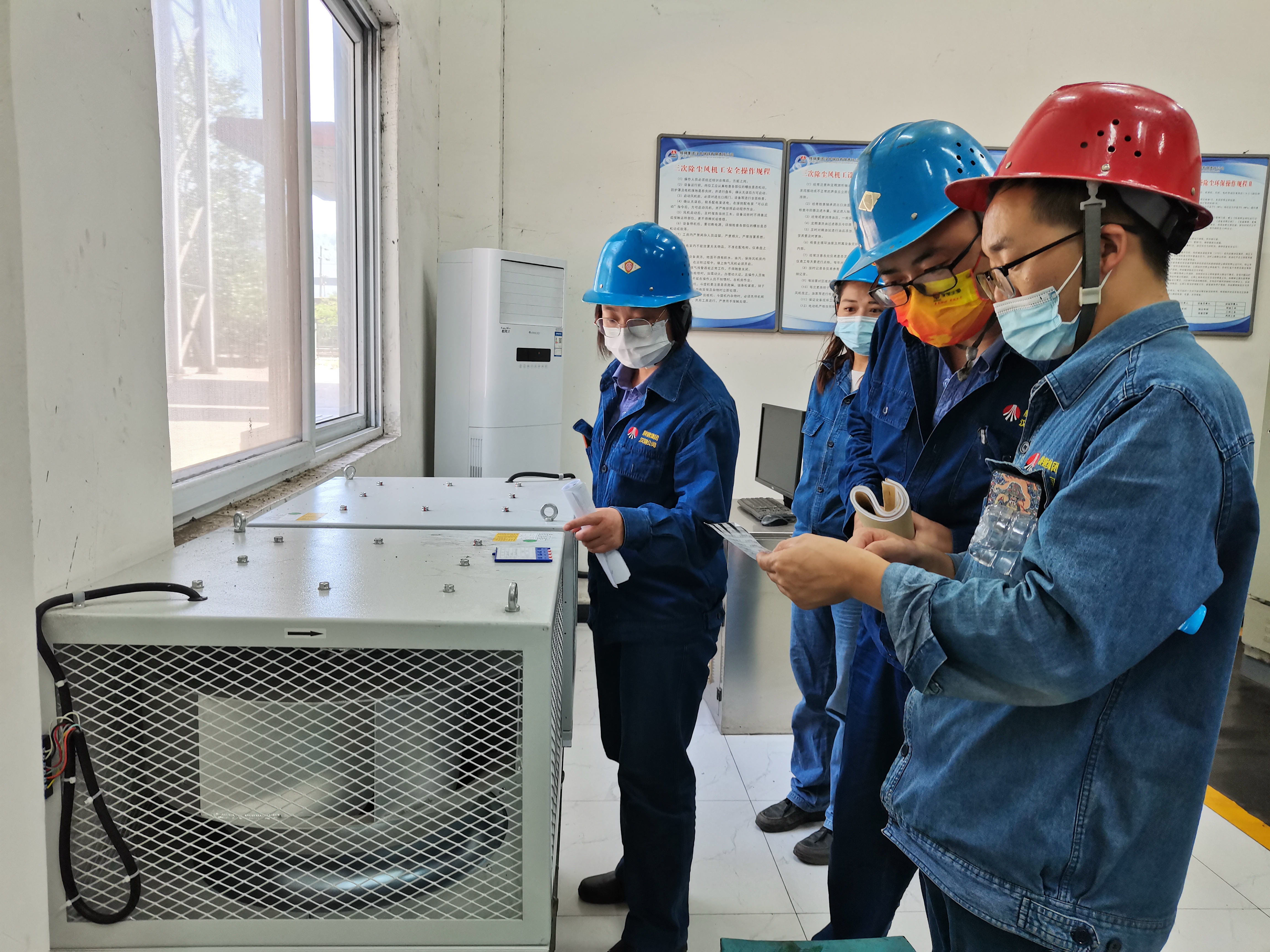 高溫下的設(shè)備人