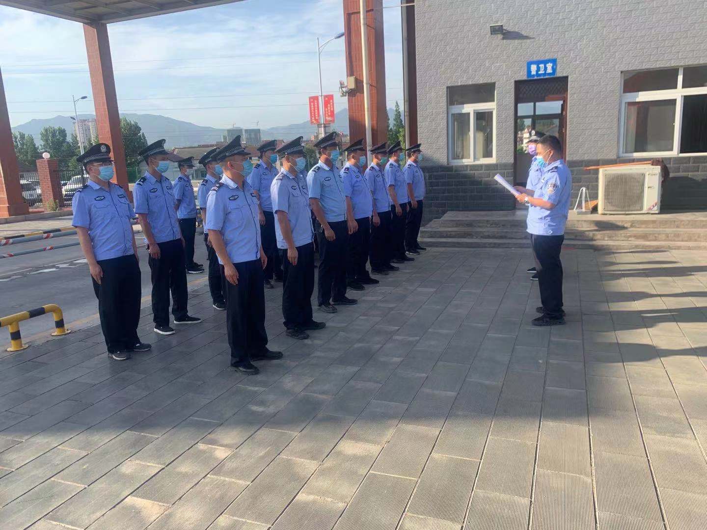 永葆初心不褪色，無(wú)私奉獻(xiàn)敢擔(dān)當(dāng)