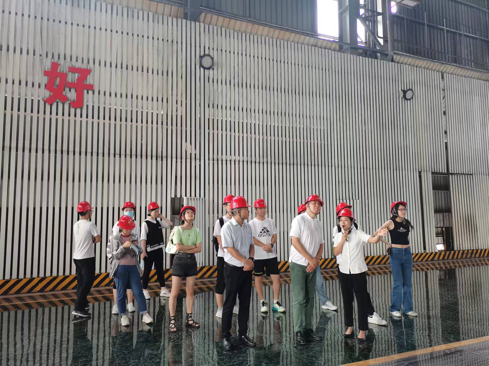 北京大學(xué)光華管理學(xué)院李其教授到漢鋼公司開展專題講座