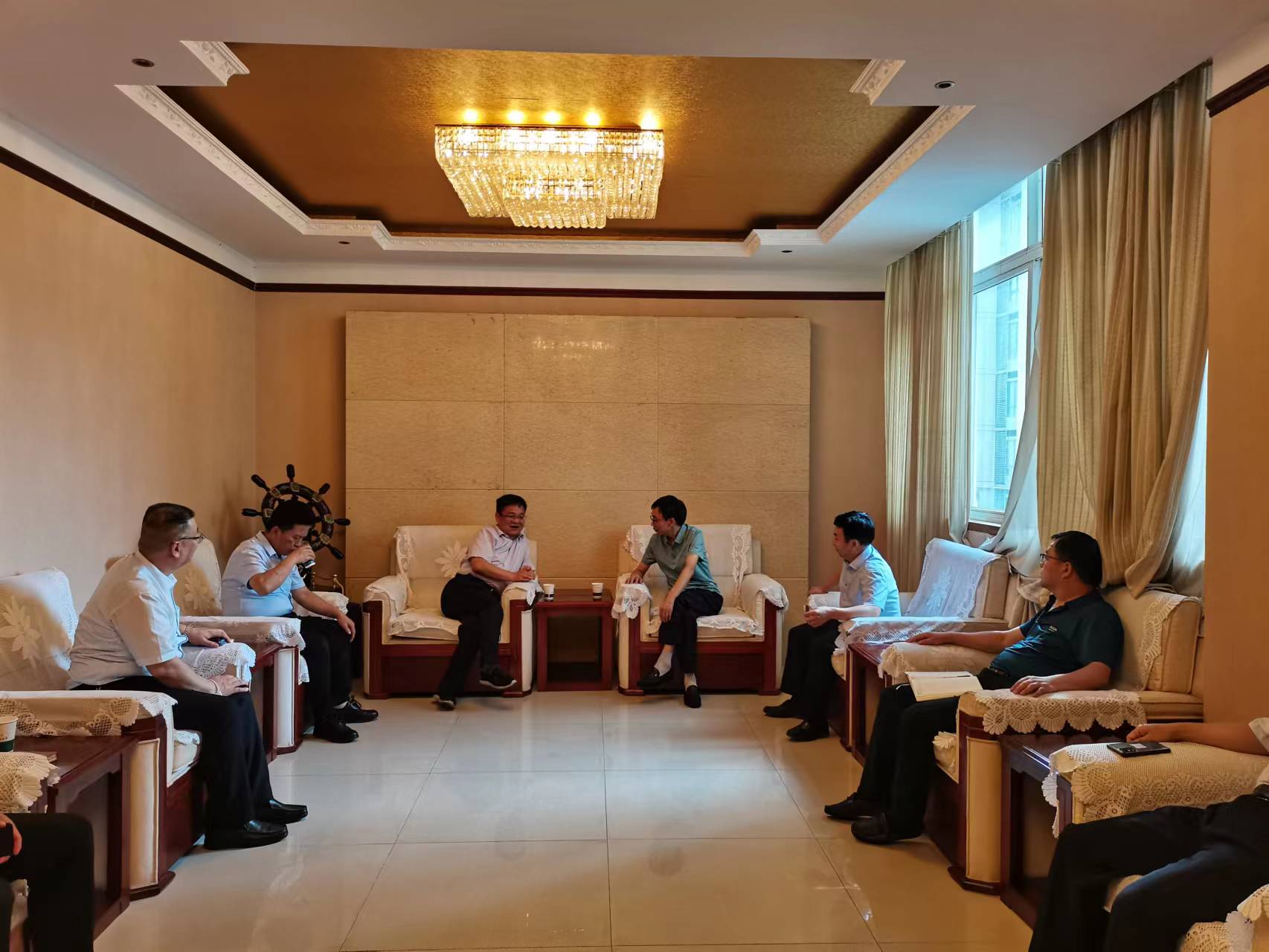 顧興鈞一行走訪四川鑫展望碳材科技集團(tuán)有限公司