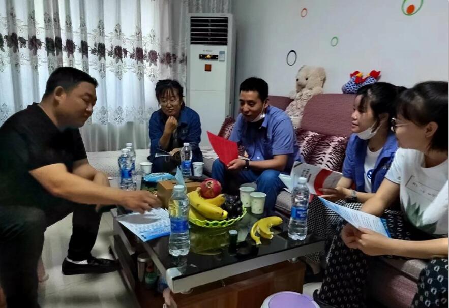 筑牢家庭防線 建設(shè)清廉家風(fēng)