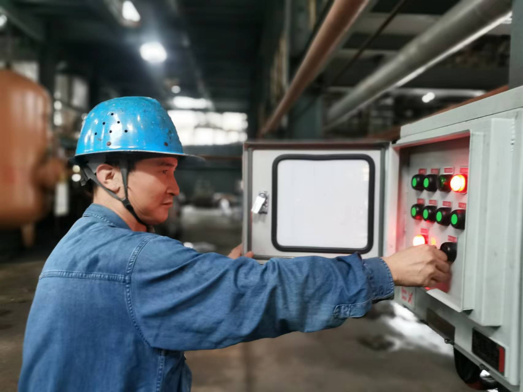 “汗”衛(wèi)安全  他們“炎”值爆表