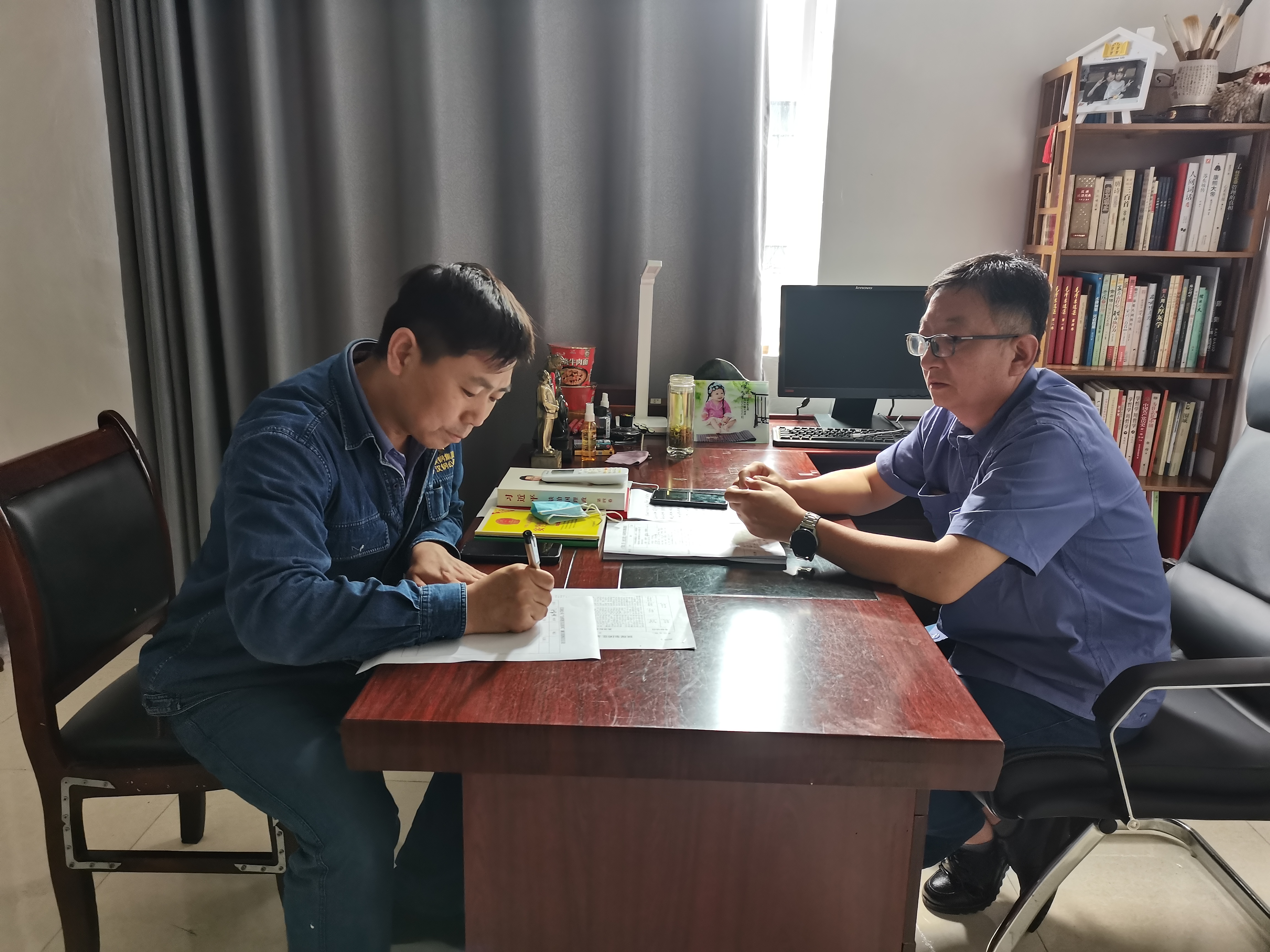 緊盯“升學季” 做好“廉文章”